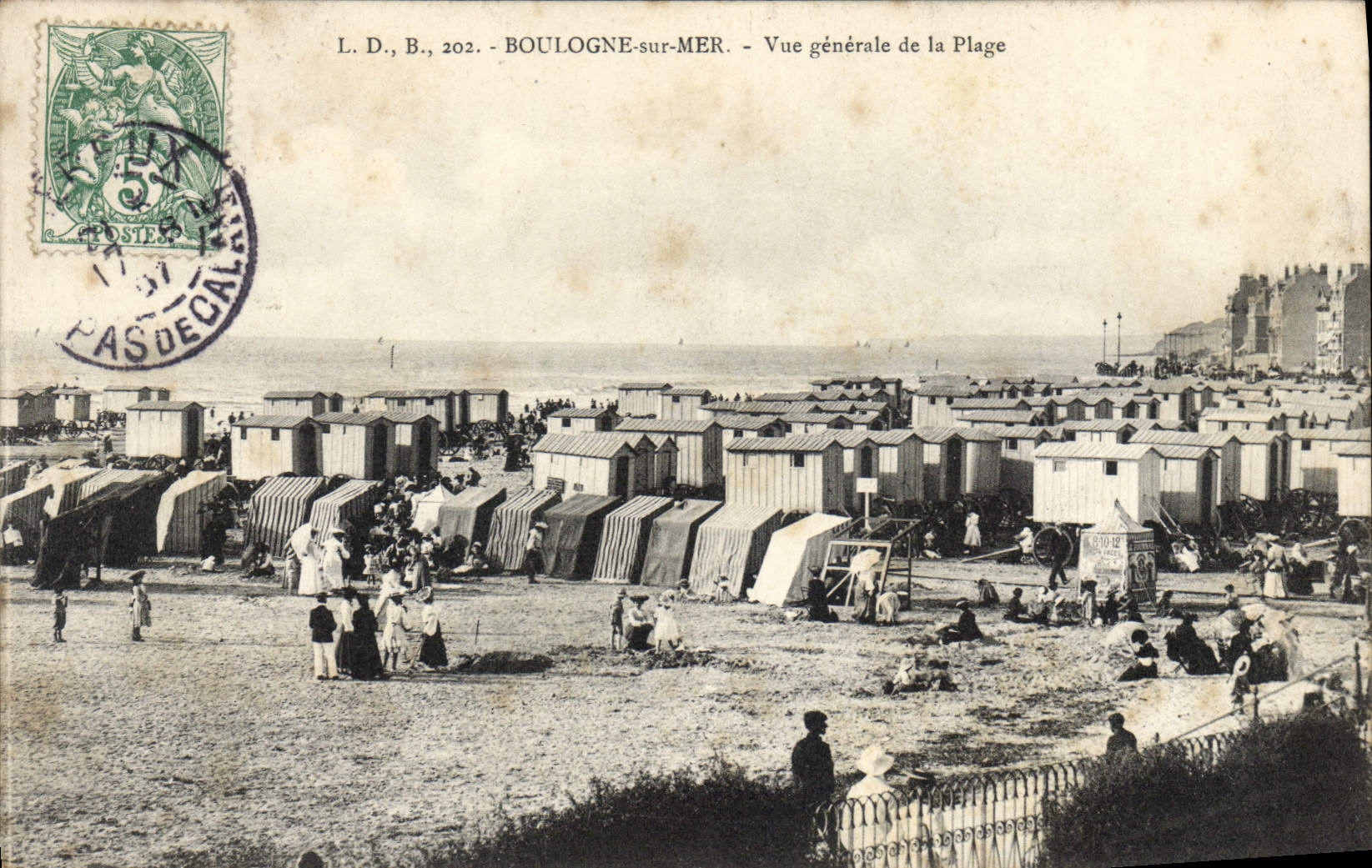 BOULOGNE-sur-MER — Vue générale de la Plage — L.D., B., 202