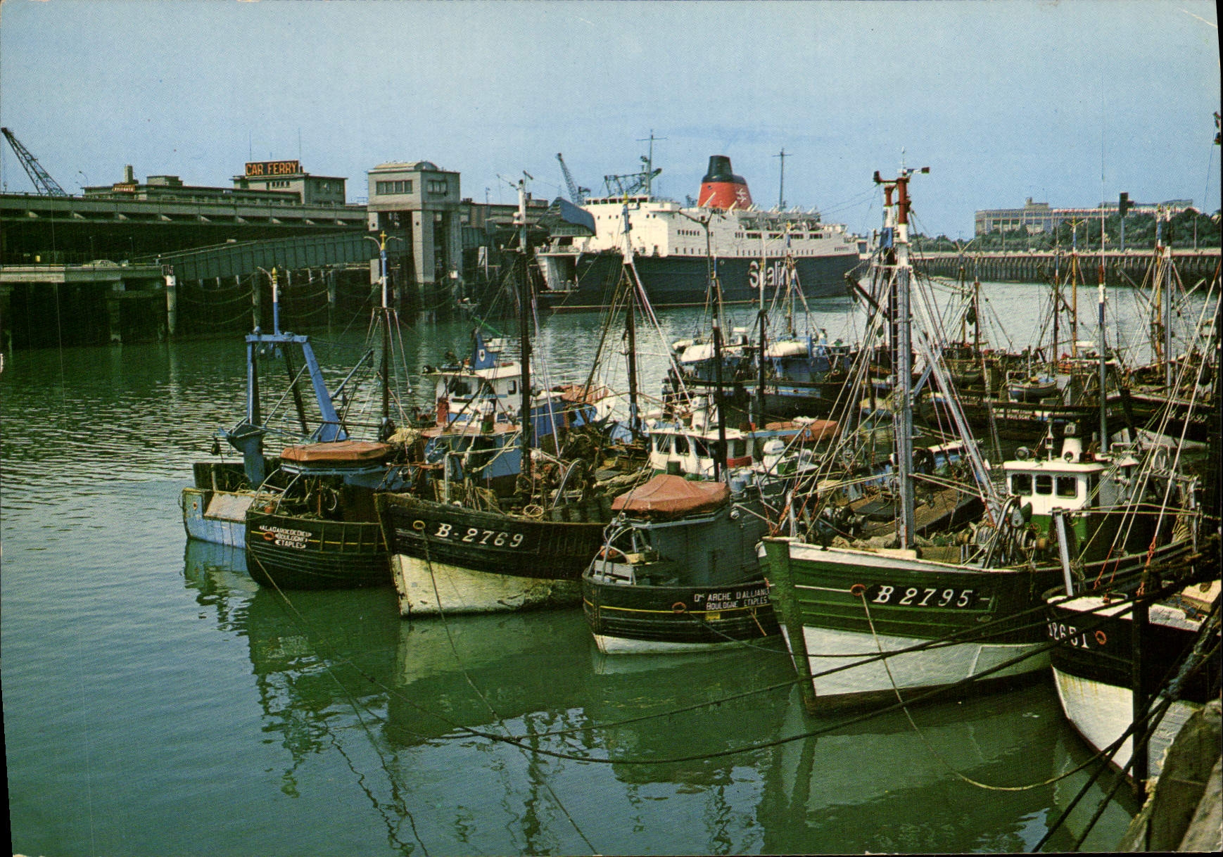Port de pêche de Boulogne-sur-Mer — arrivée du Car-ferry — éditeur Artaud Frères