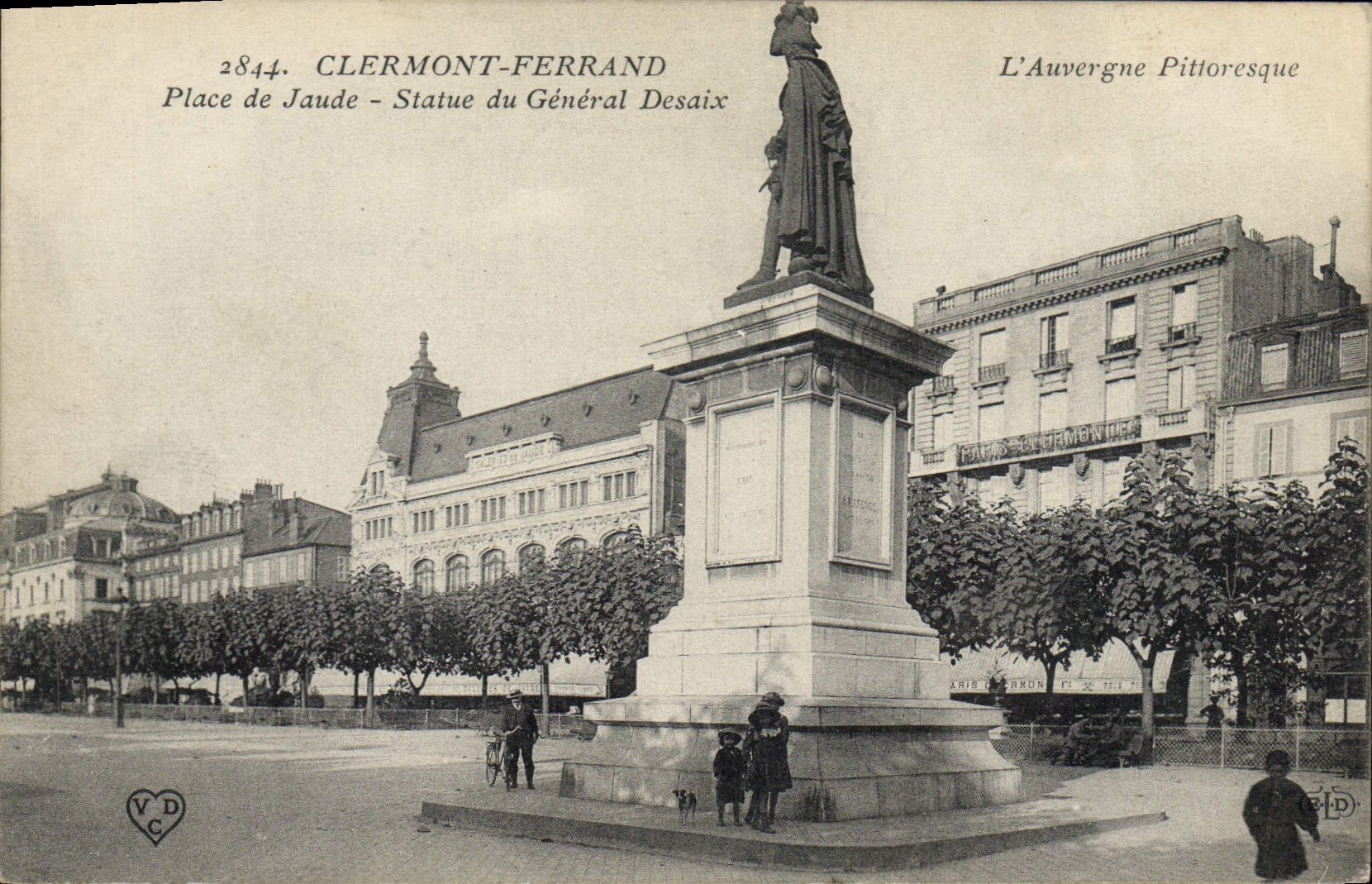 Clermont-Ferrand — Place de Jaude — Statue du Général Desaix — L'Auvergne Pittoresque, n°2844