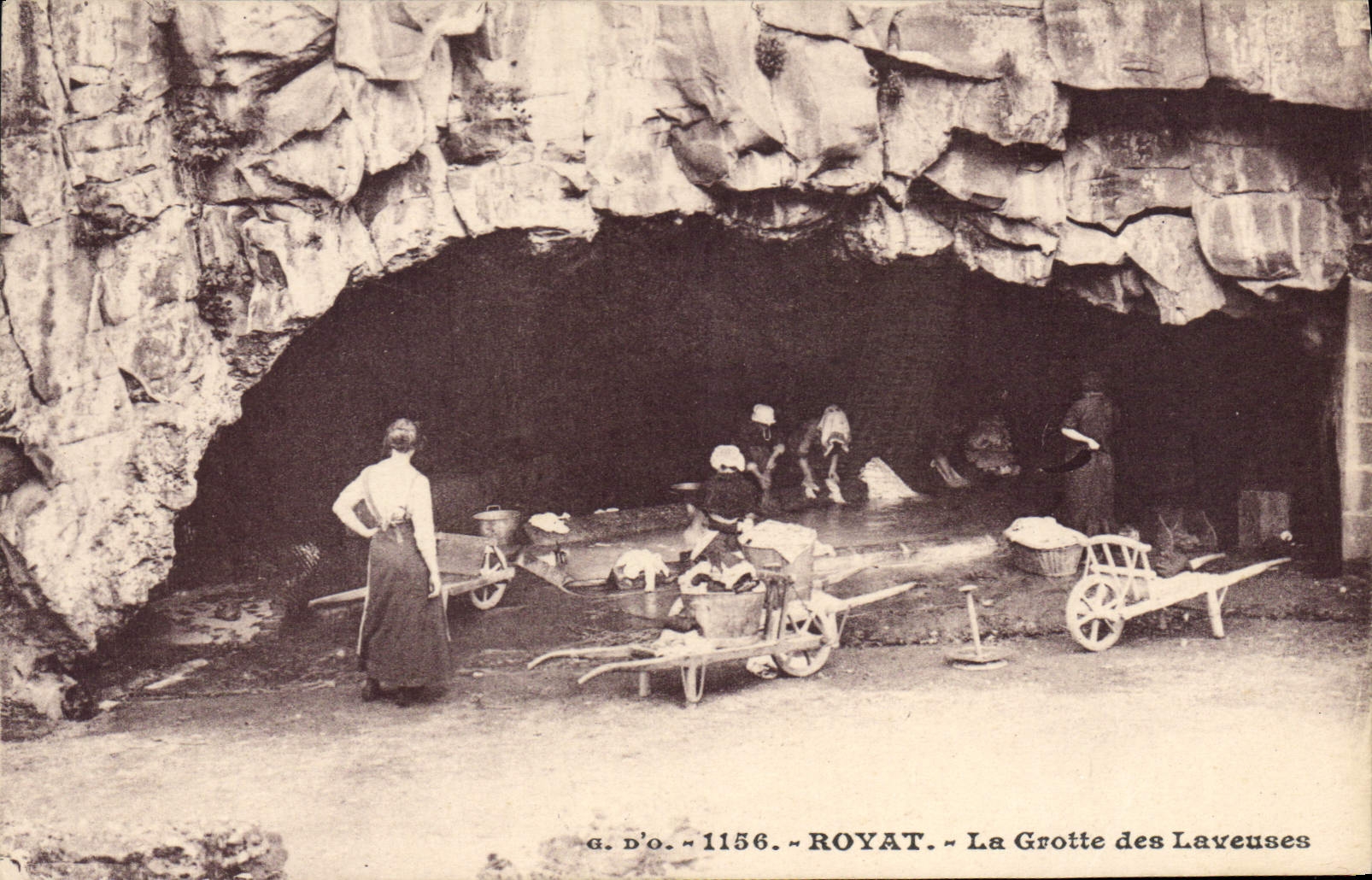 ROYAT - La Grotte des Laveuses — g. d'o. n°1156