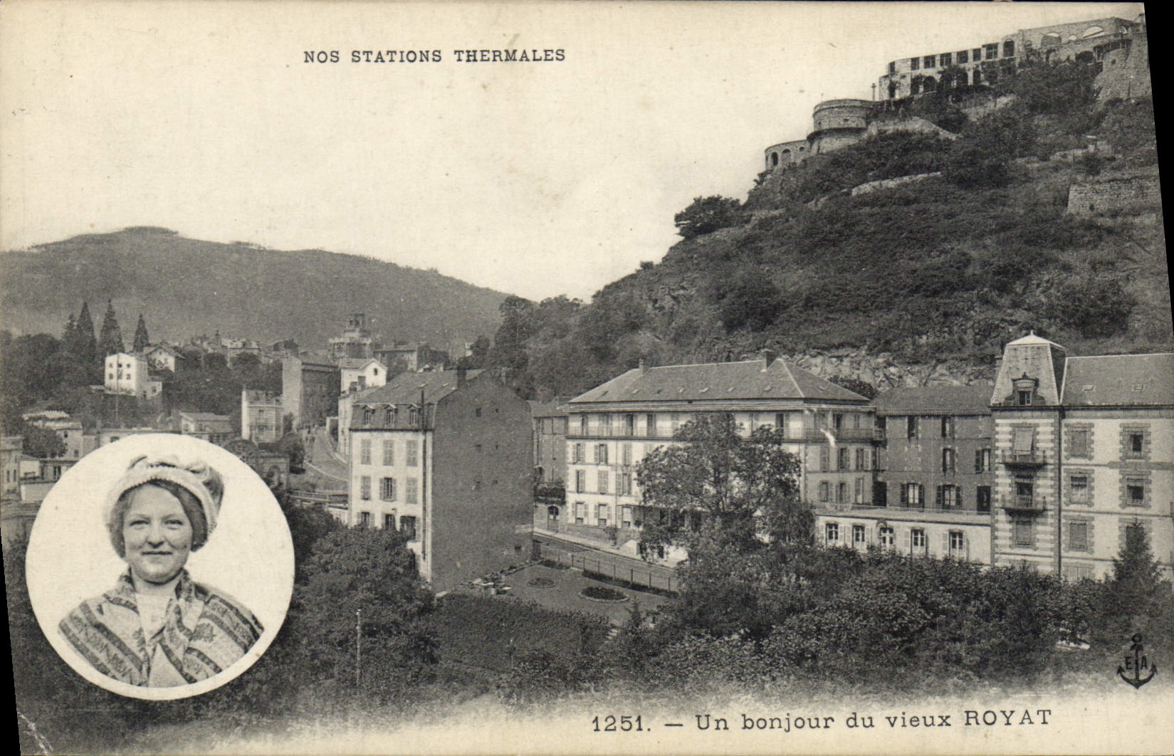 Royat — Vue panoramique avec château sur colline — Éditeur EA, n° 1251