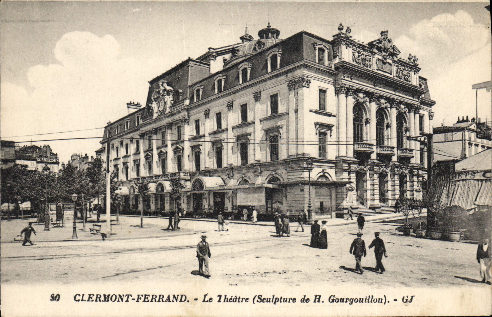 Clermont-Ferrand — Le Théâtre (Sculpture de H. Gourgonillon) — GiJ