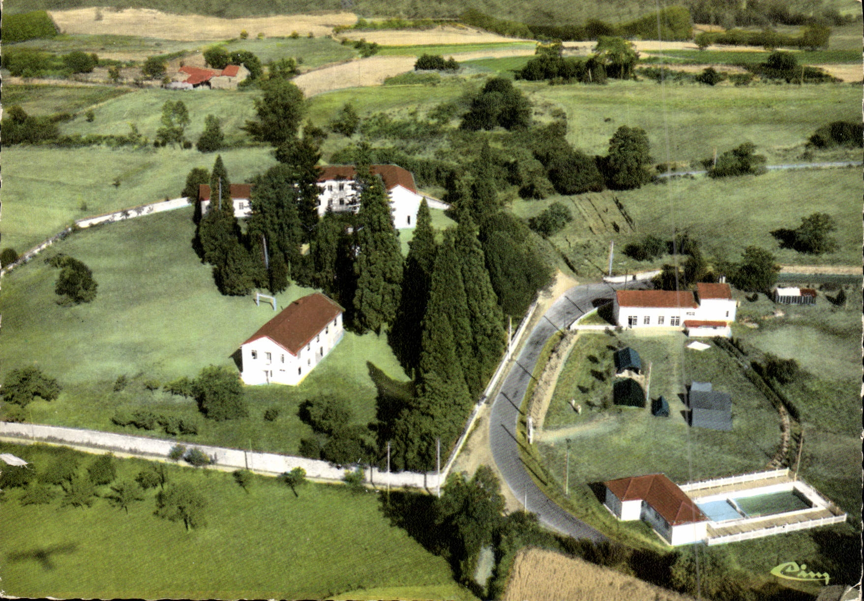St-Jean-des-Ollières — aerial view — Imprimerie Comber