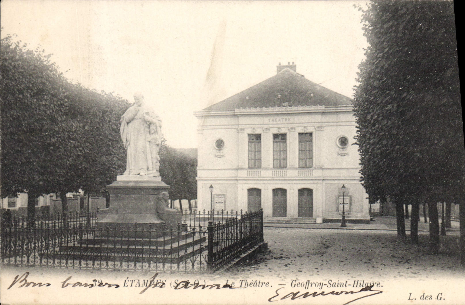 CPA Etampes S O le Theatre Geoffroy Saint Hilaire 