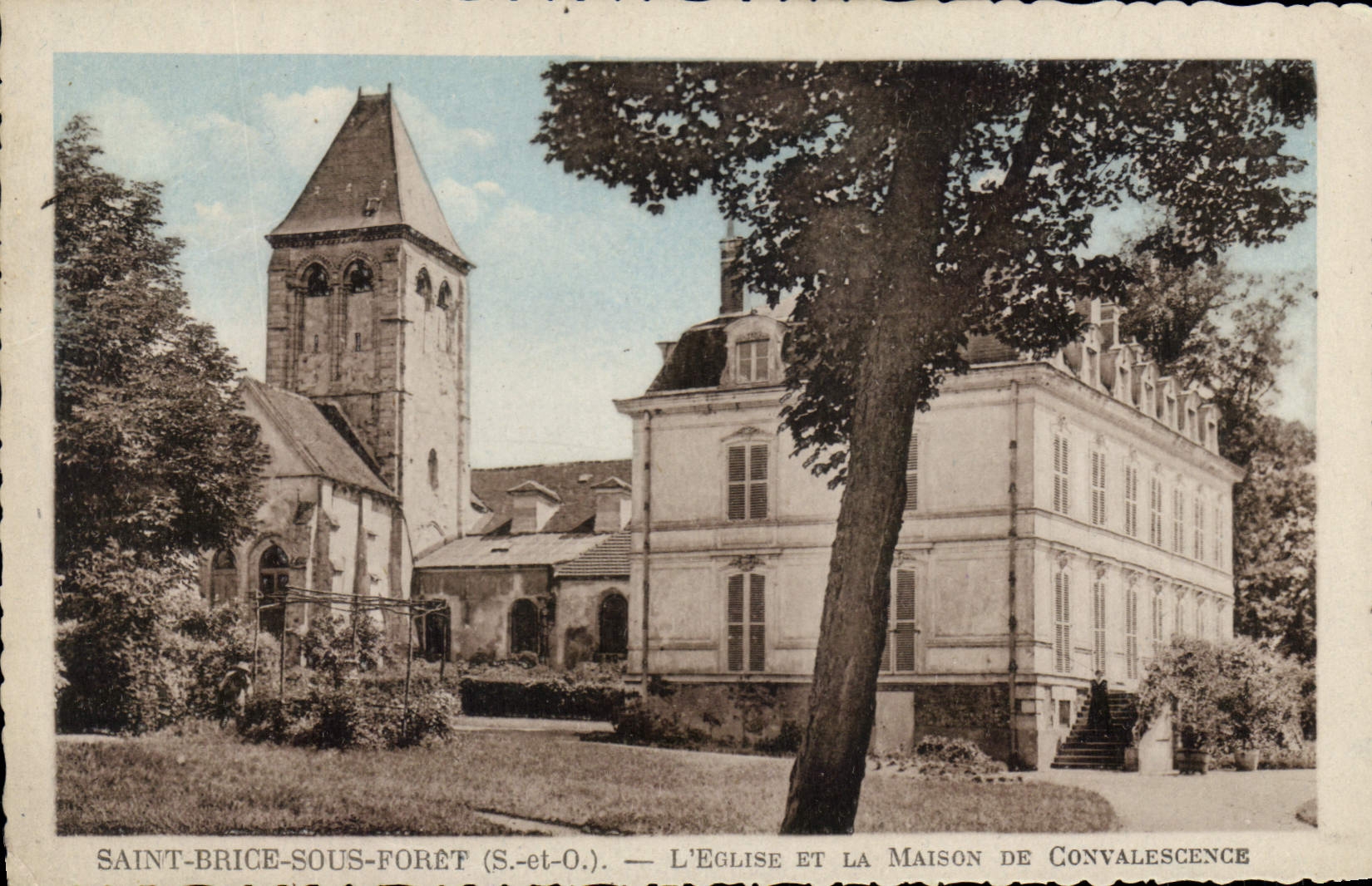 CPA Saint Brice Sous Foret S et O l'Eglise et la maison de Convalescence 