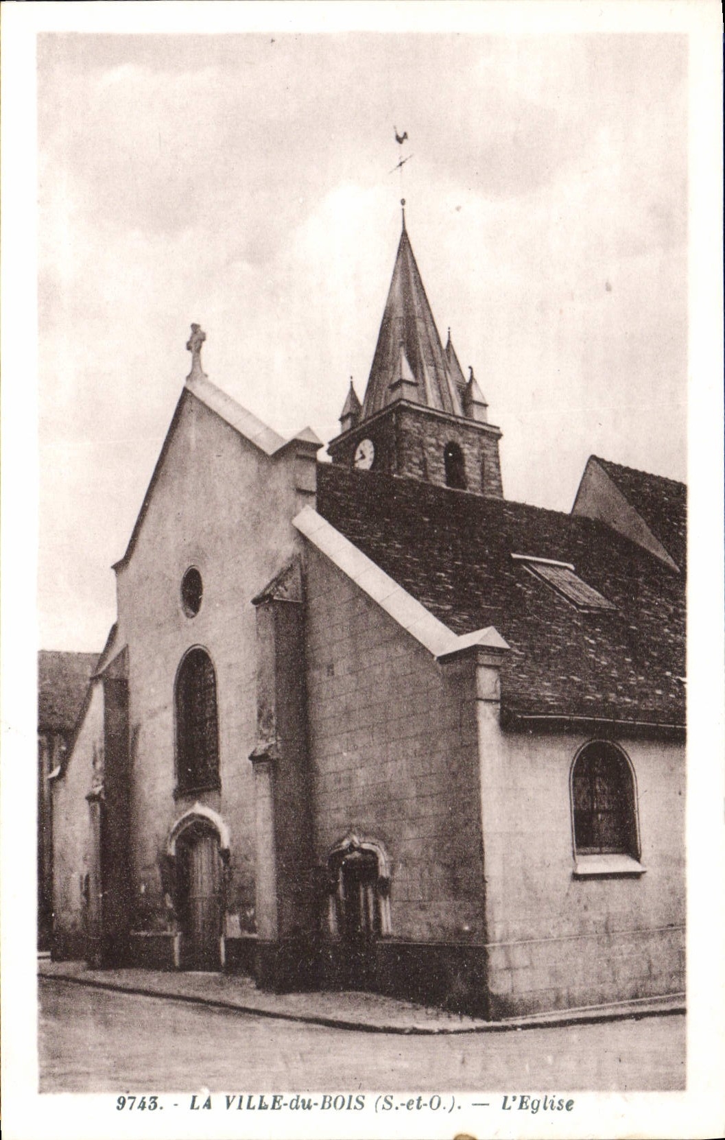 CPA La Ville du Bois S et O l'eglise 