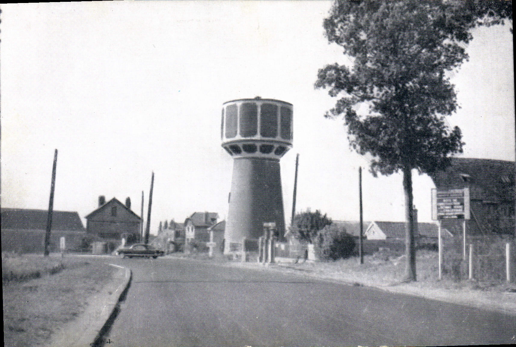 CPSM Chaumusson par Limours S et O le chateau d'eau 