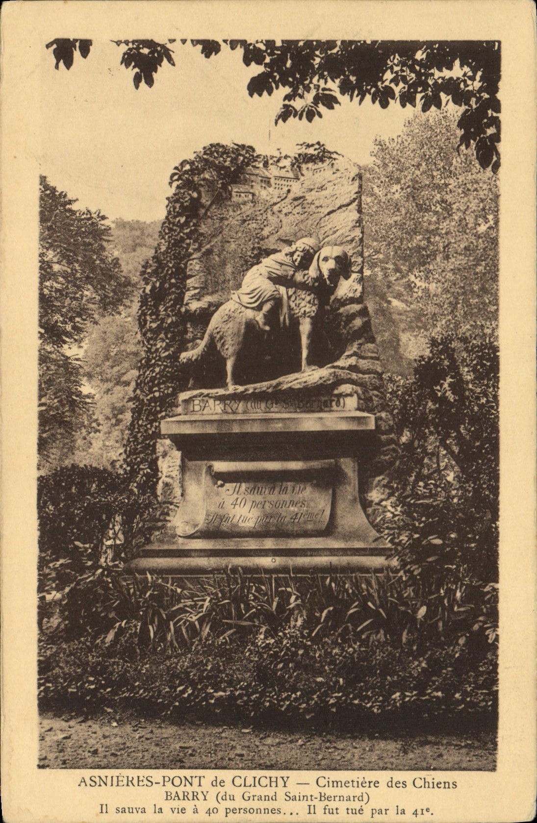 Asnières-Pont-de-Clichy — Cimetière des Chiens — Monument à Barry (du Grand Saint-Bernard)