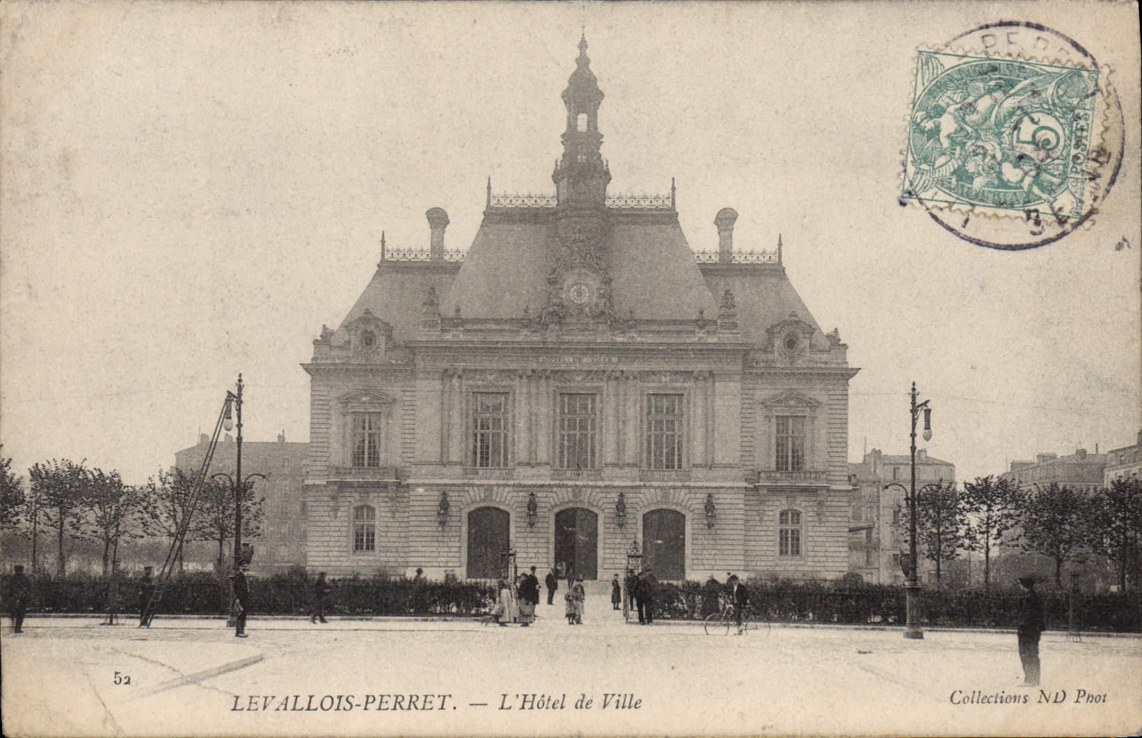 CPA Levallois Perret L'Hotel de Ville