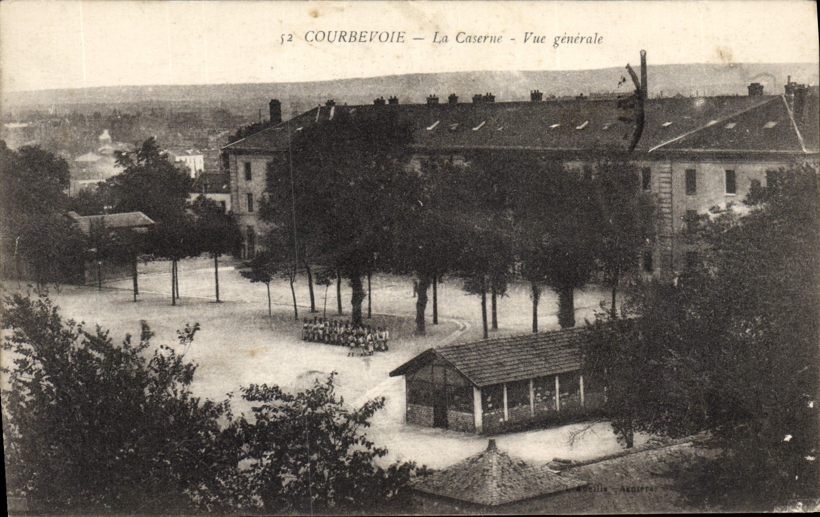 CPA Courbevoie Le Caserne Vue generale