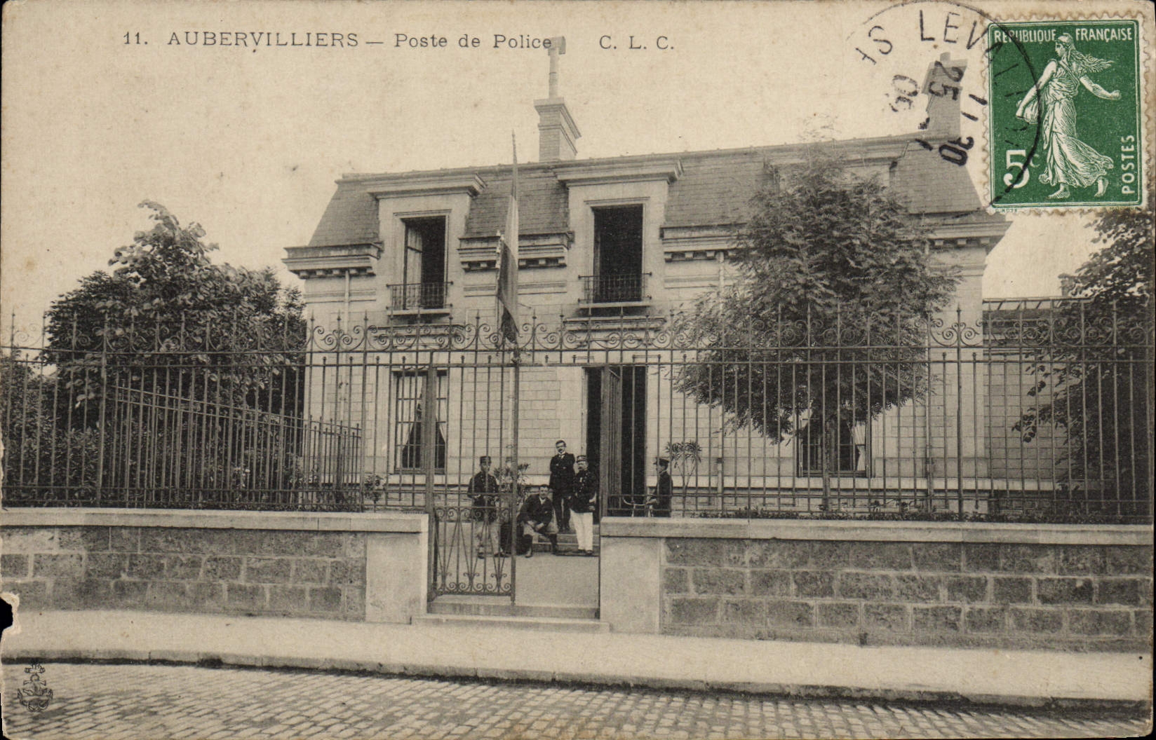 CPA Aubervilliers Poste de Police