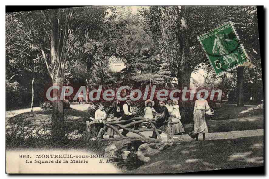 CPA Montreuil sous Bois Le Square de la Mairie