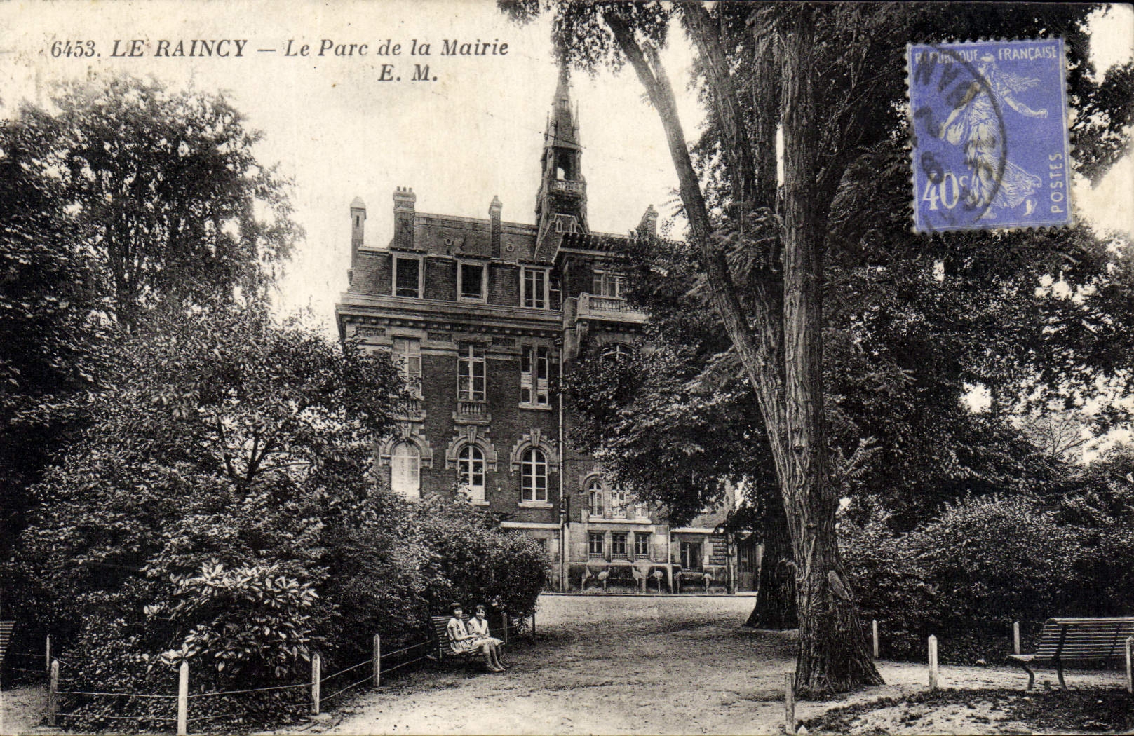 CPA Le Raincy Le Parc de la Mairie