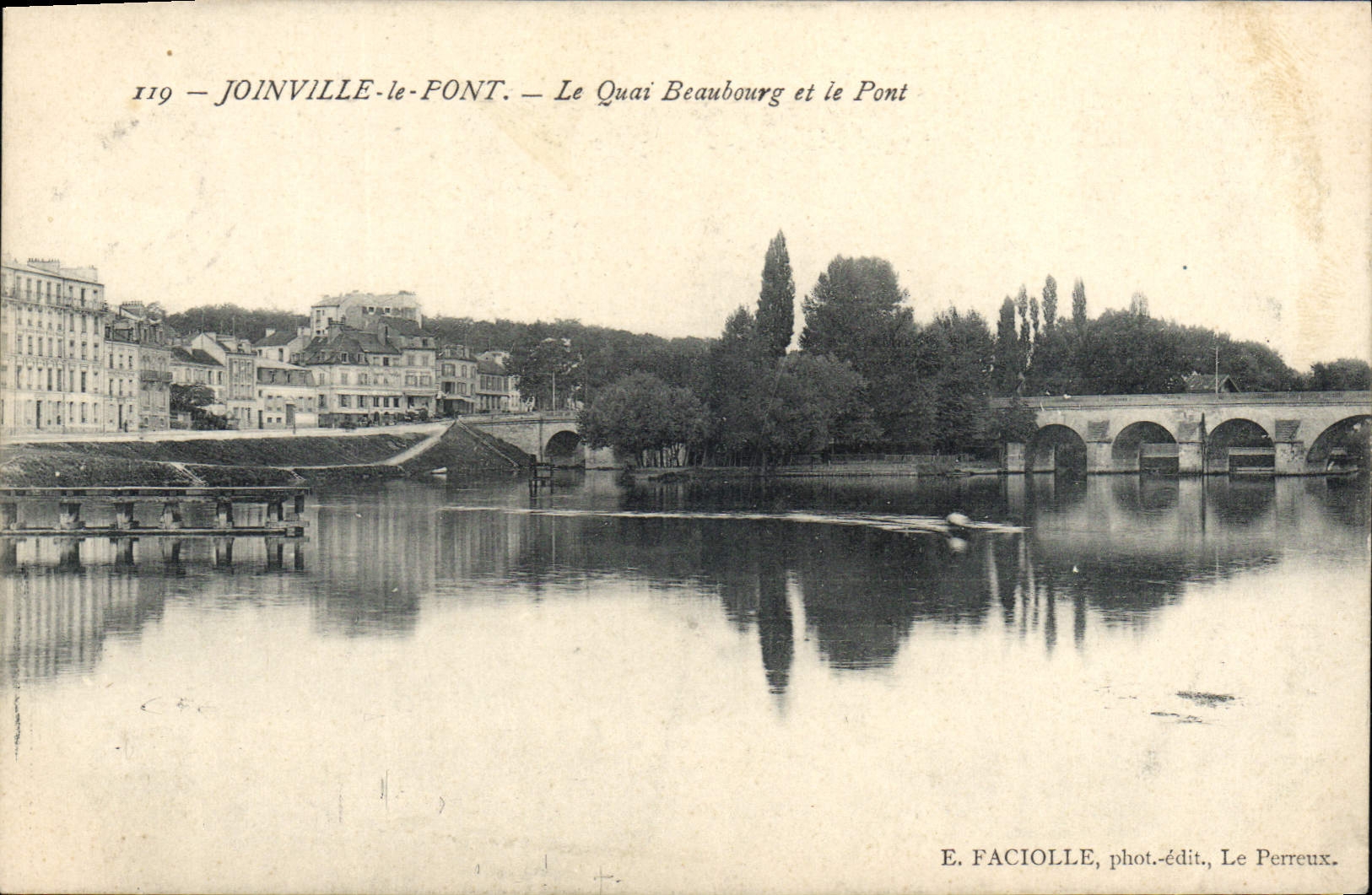 CPA Joinville le Font Le Quai et le Pont