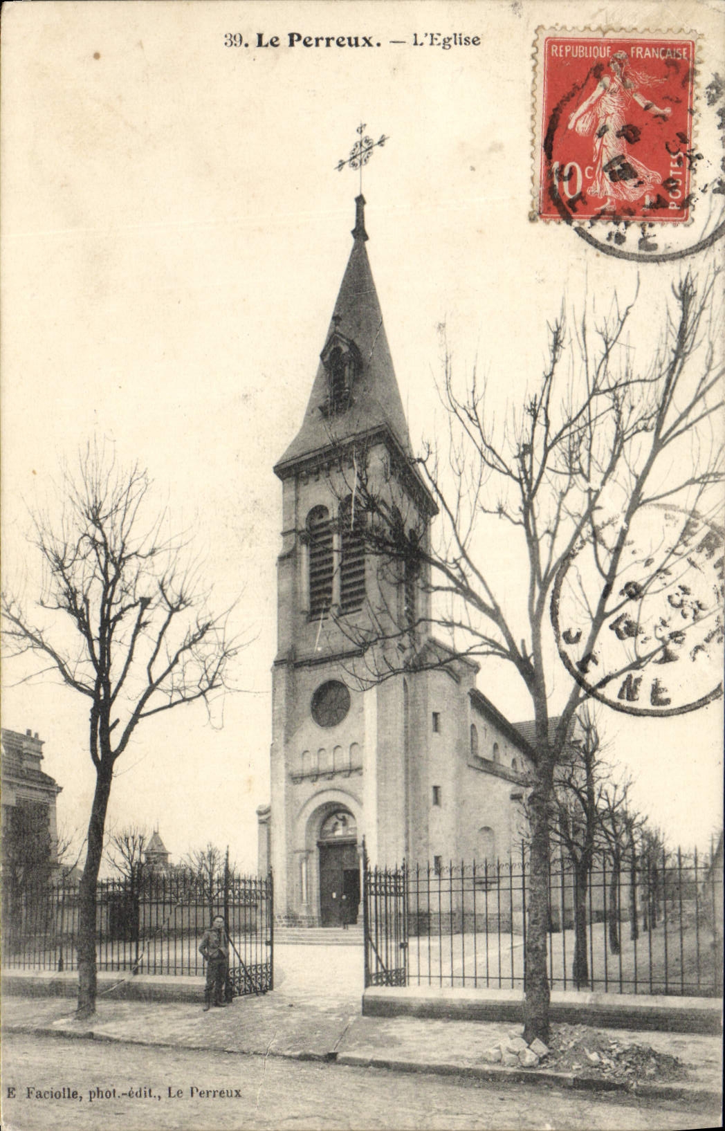 CPA Le Perreux L'Eglise