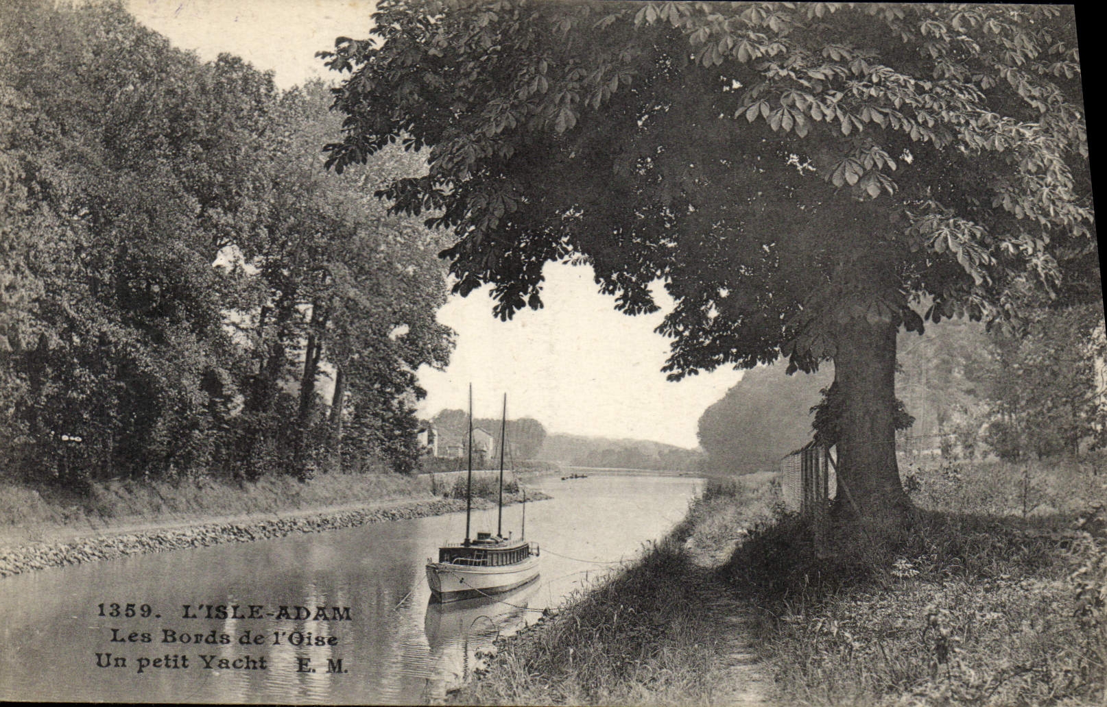 L'Isle-Adam — Les Bords de l'Oise — Un petit Yacht — E. M. n°1359