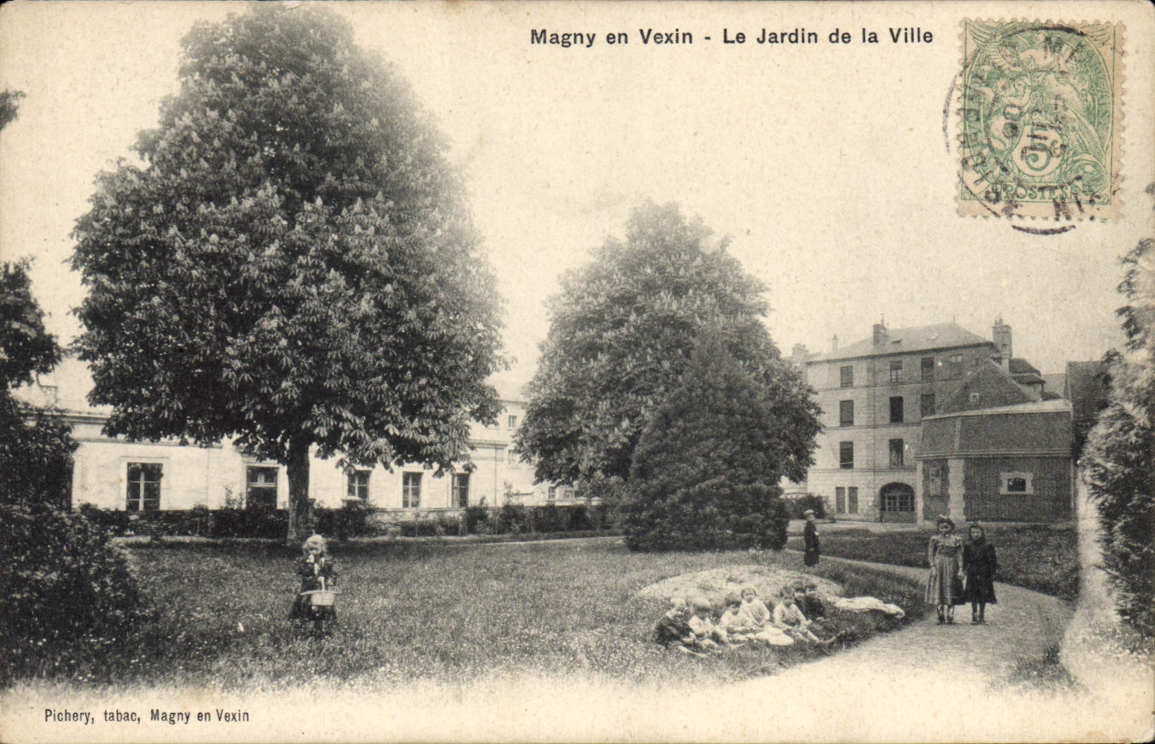 CPA Magny en Vexin Le Jardin de la Ville