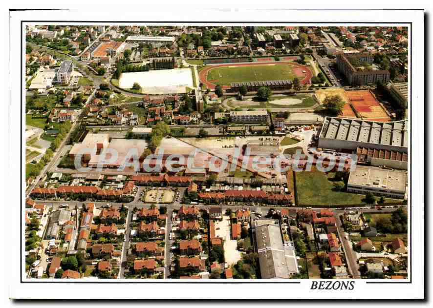 CPSM Bezons Vue aerienne sur le Stade A Delaune