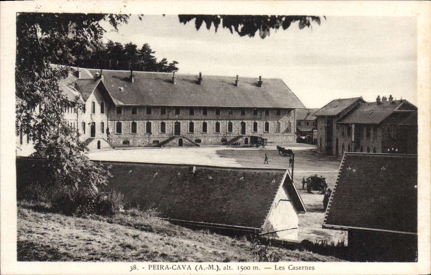 CPA Peira Cava Les Casernes