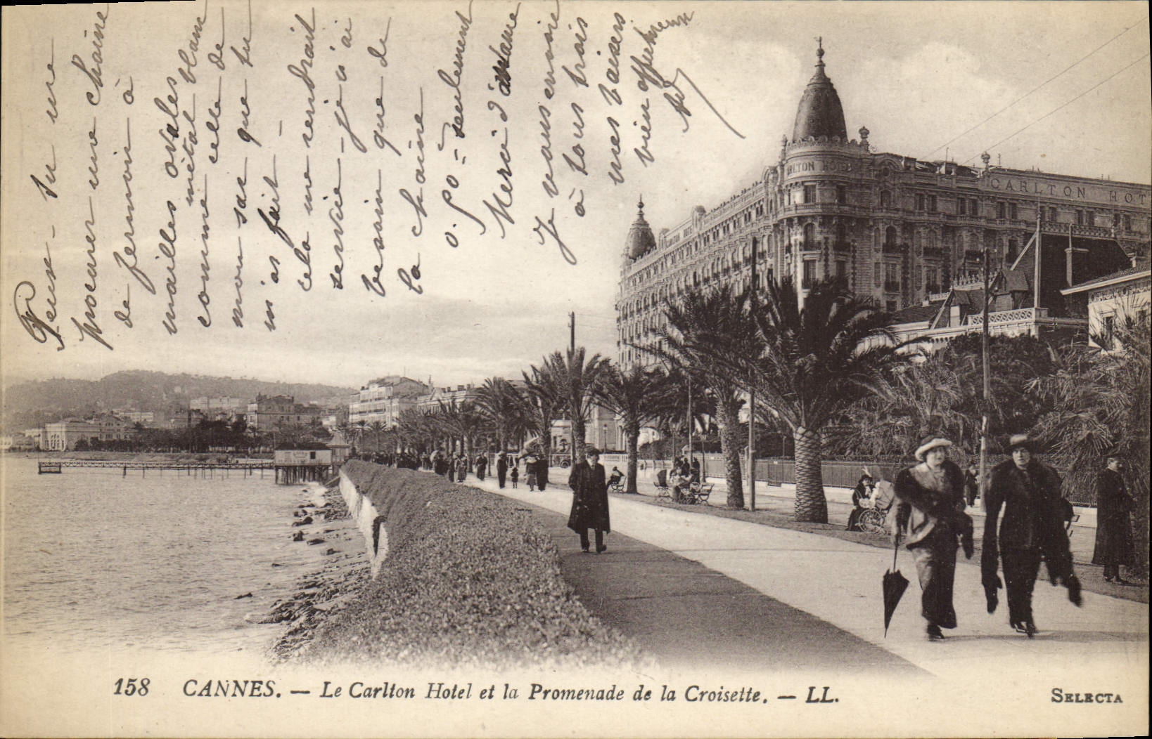CANNES. — Le Carlton Hotel et la Promenade de la Croisette. — LL. — SELRCTA