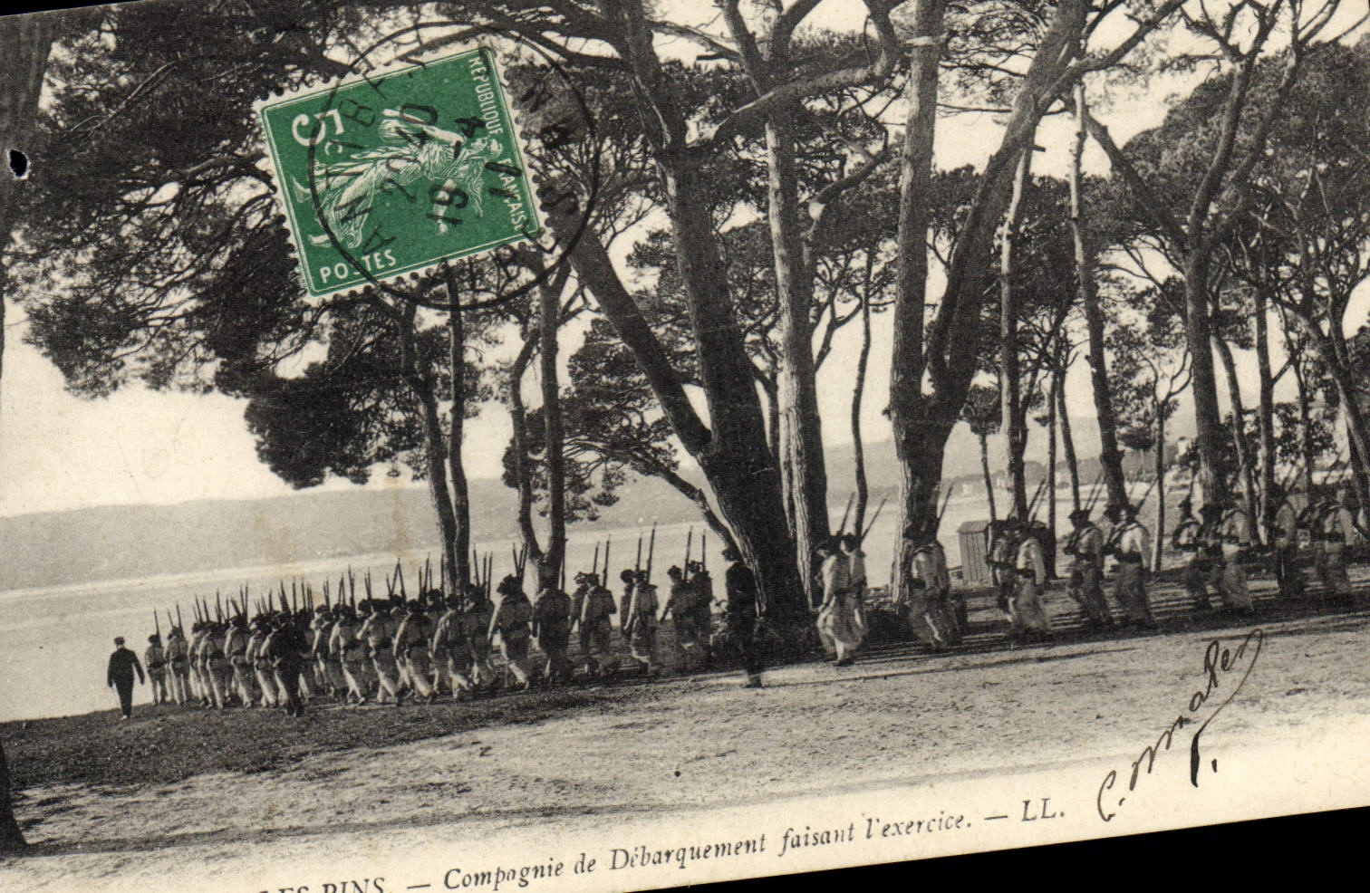 Les Pins — Compañía de Desembarco haciendo ejercicio — LL. C. Malaen