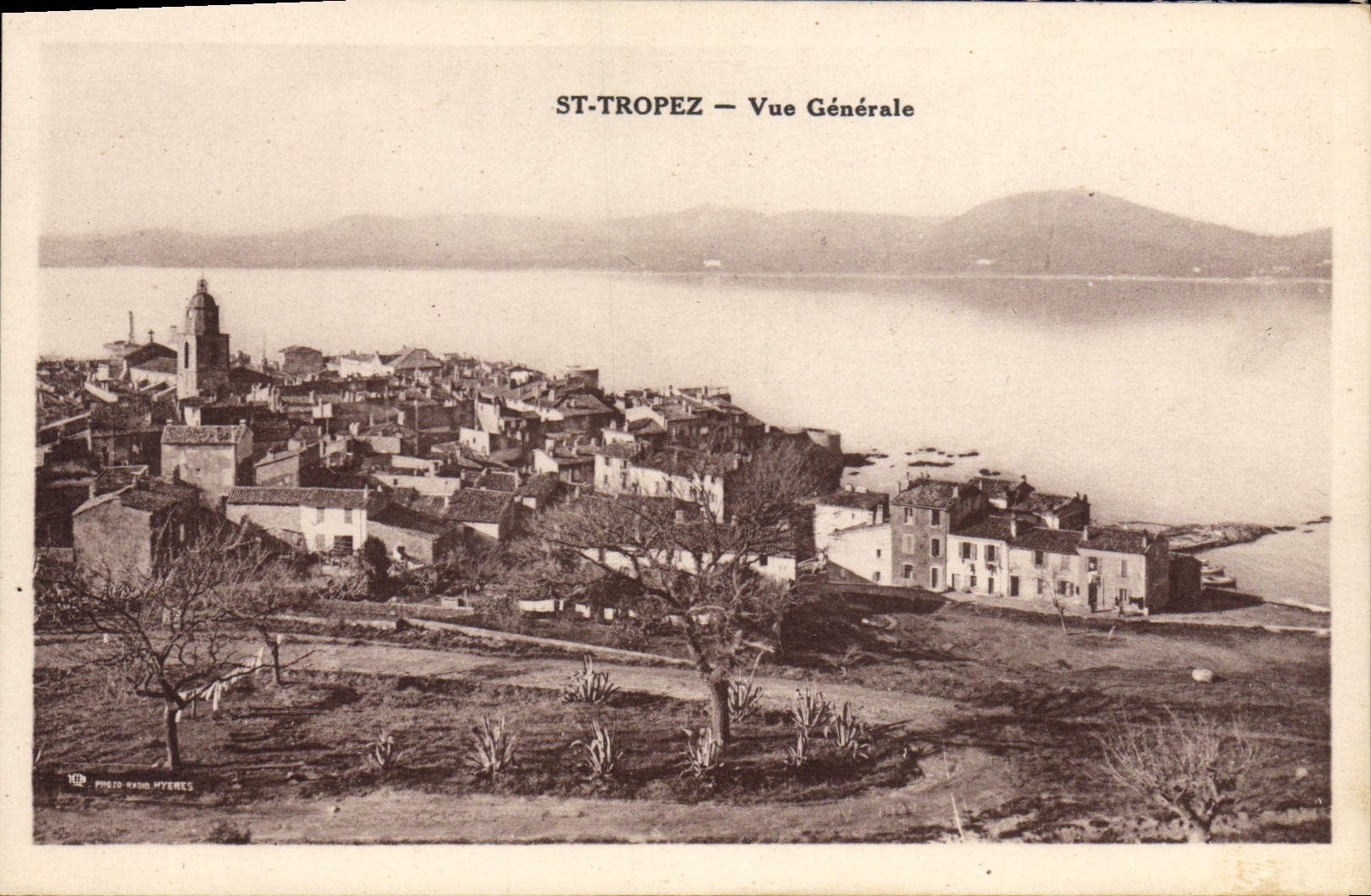 ST-TROPEZ — Vue Générale — Photo Myères