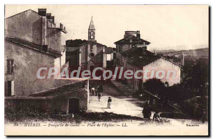 Hyères — Presqu'île de Giens — Place de l'Église — Selecta