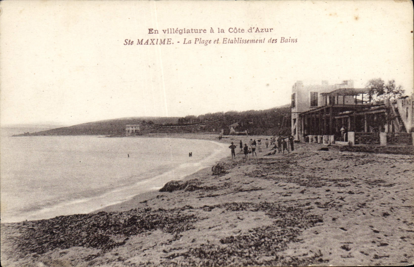 Ste MAXIME - La Plage et Etablissement des Bains — En villégiature à la Côte d'Azur