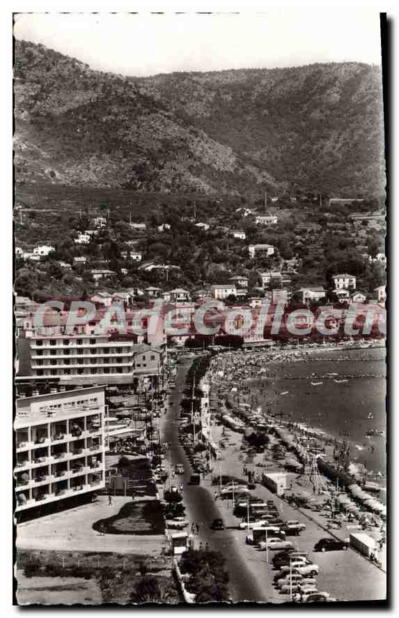 La Côte d'Azur — Le Lavandou (Var) — Rives et Montagnes — Photo de collection