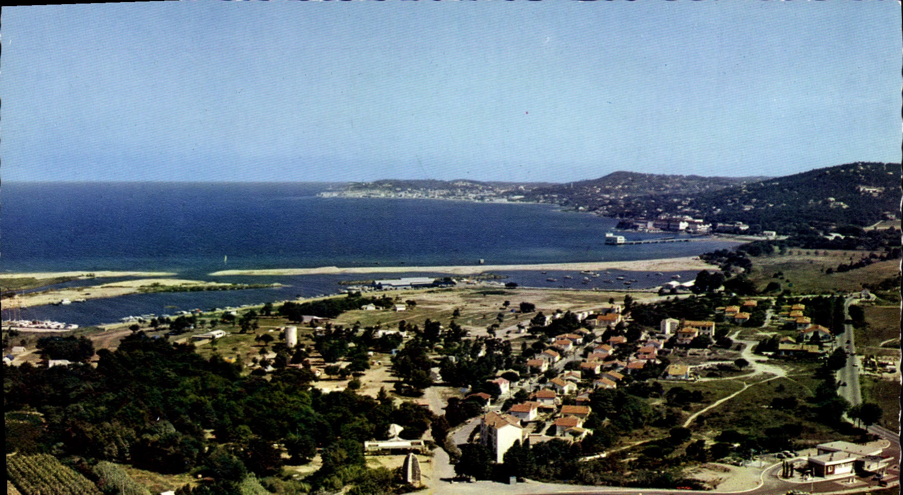CPSM La Cote des Mures Cogolin Plage Var Camping et Quartier de La Foux Saint Tropez 