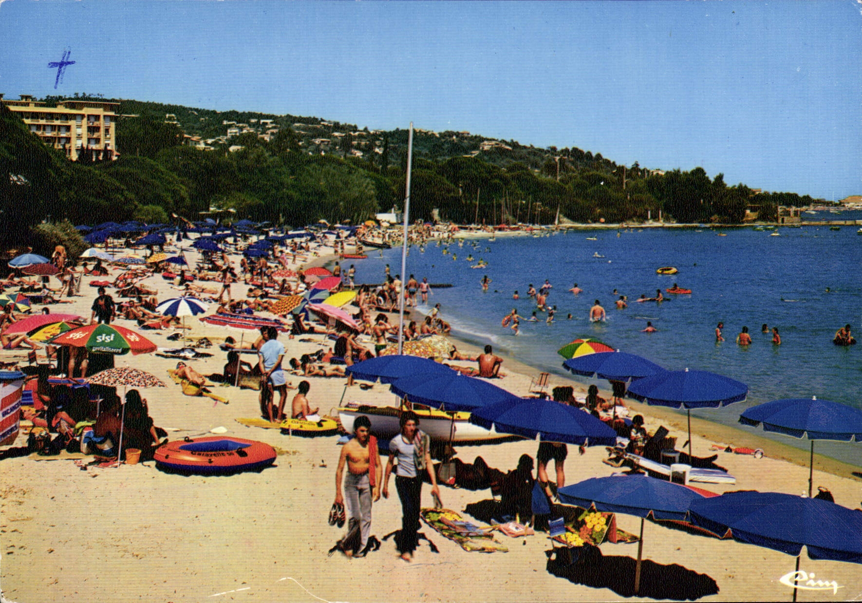 CPSM Les Issambres Var Maison familiale du Val d'Esquieres La plage de la Residense 
