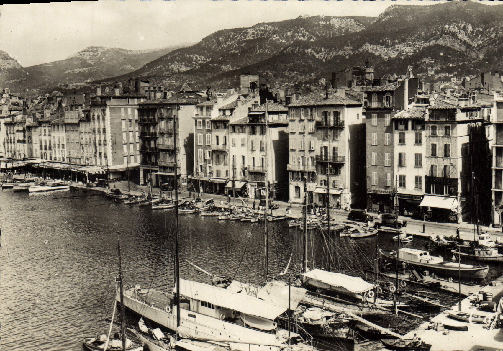 Toulon — Ensemble des Quais — A.P. Paris n°12168