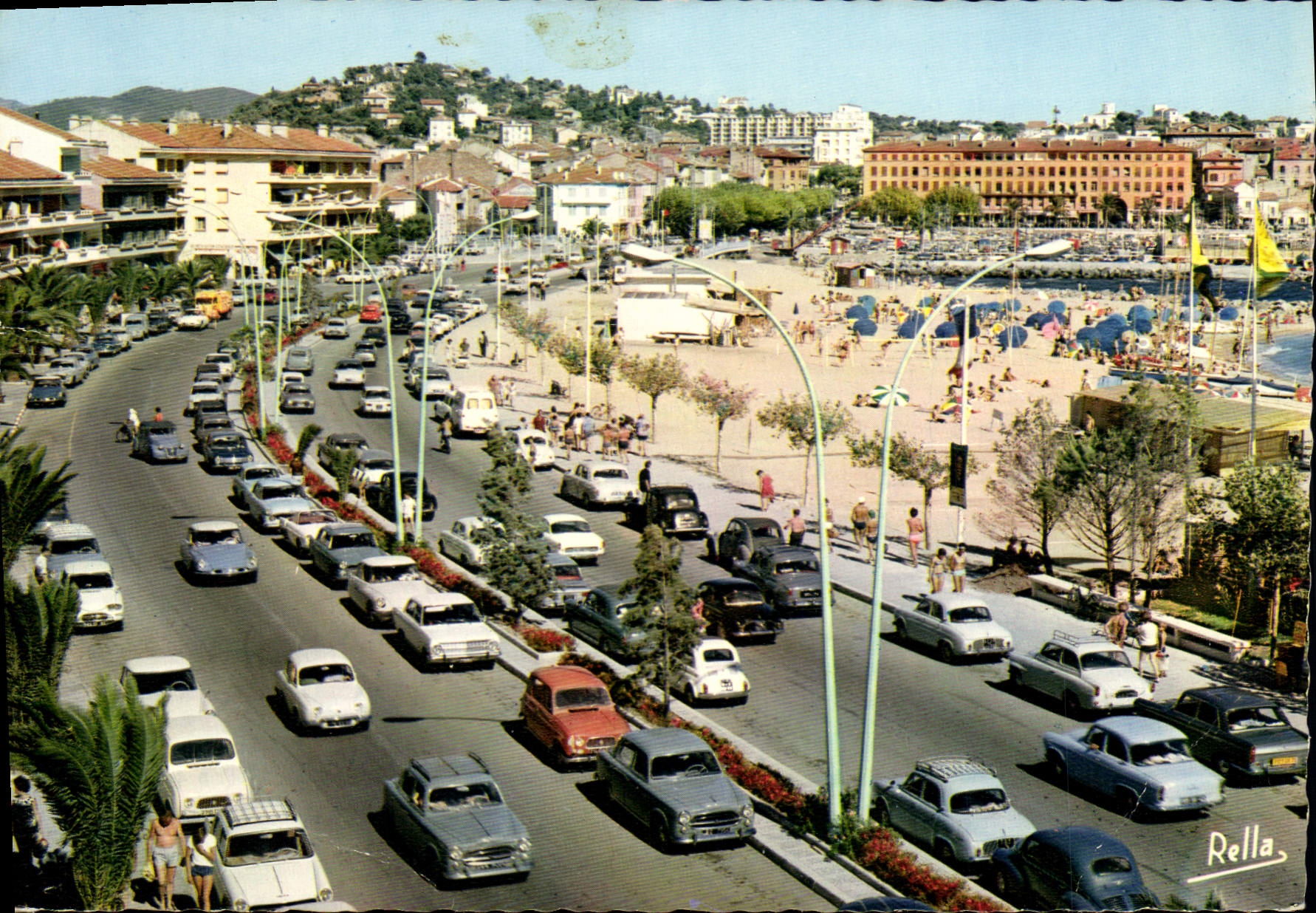 Saint-Raphaël (Var) — vue du Boulevard de la Libération — Éditions Rella