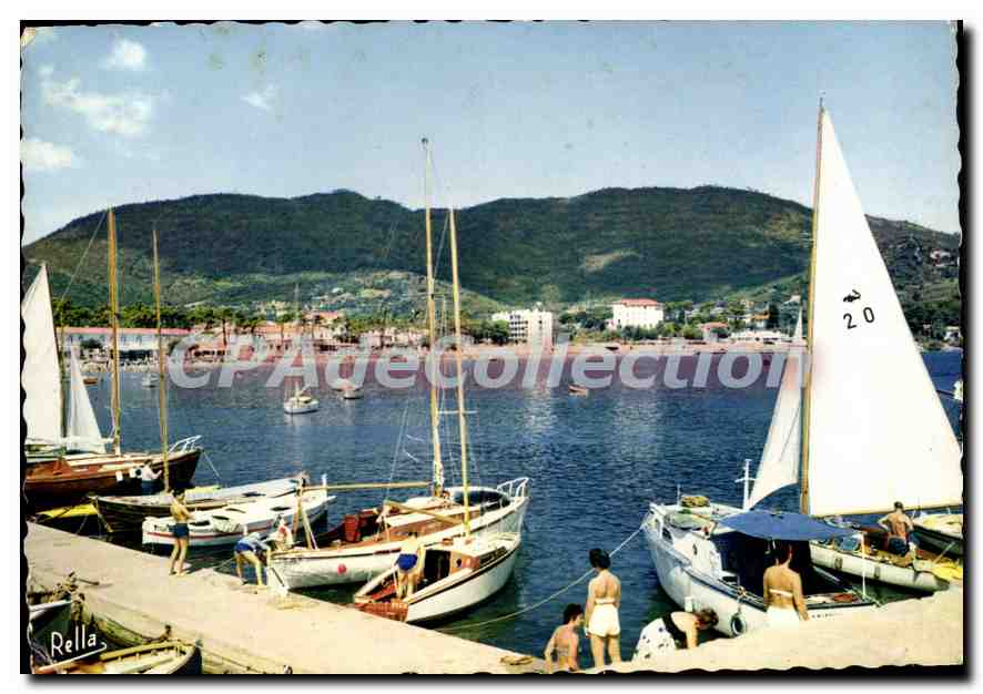 Port de Cavalaire-sur-Mer — vue de la plage et des voiliers — Éditions Rella