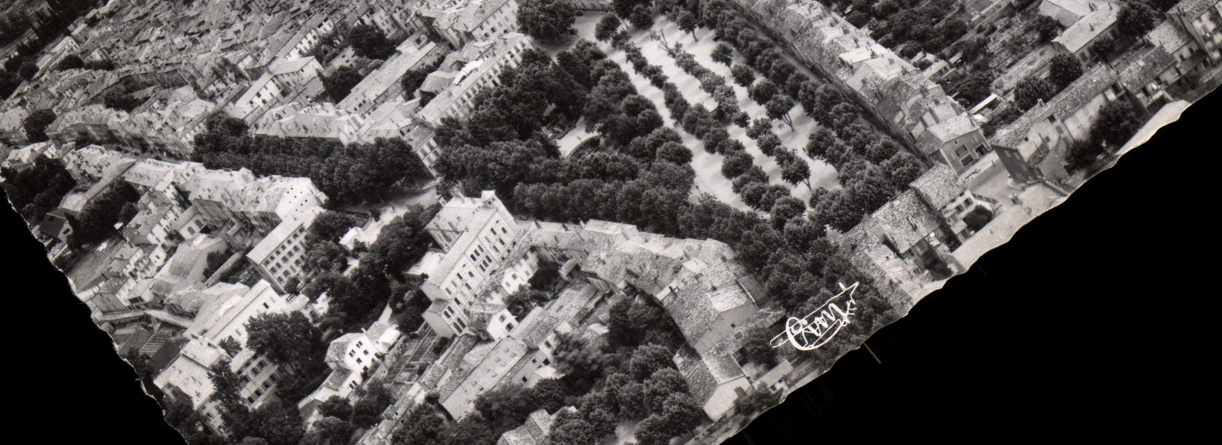 Draguignan — Vue aérienne de la ville et des allées d'Azemar — Éditions Aériennes CIM
