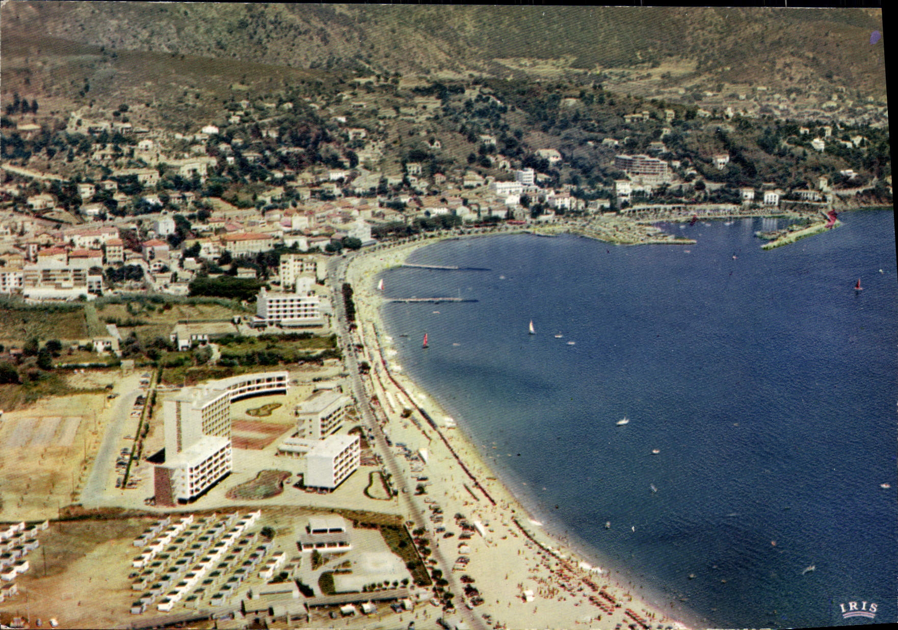 La Côte d'Azur - French Riviera - LE LAVANDOU (Var) - Vue aérienne - Éditions MAR - n°422