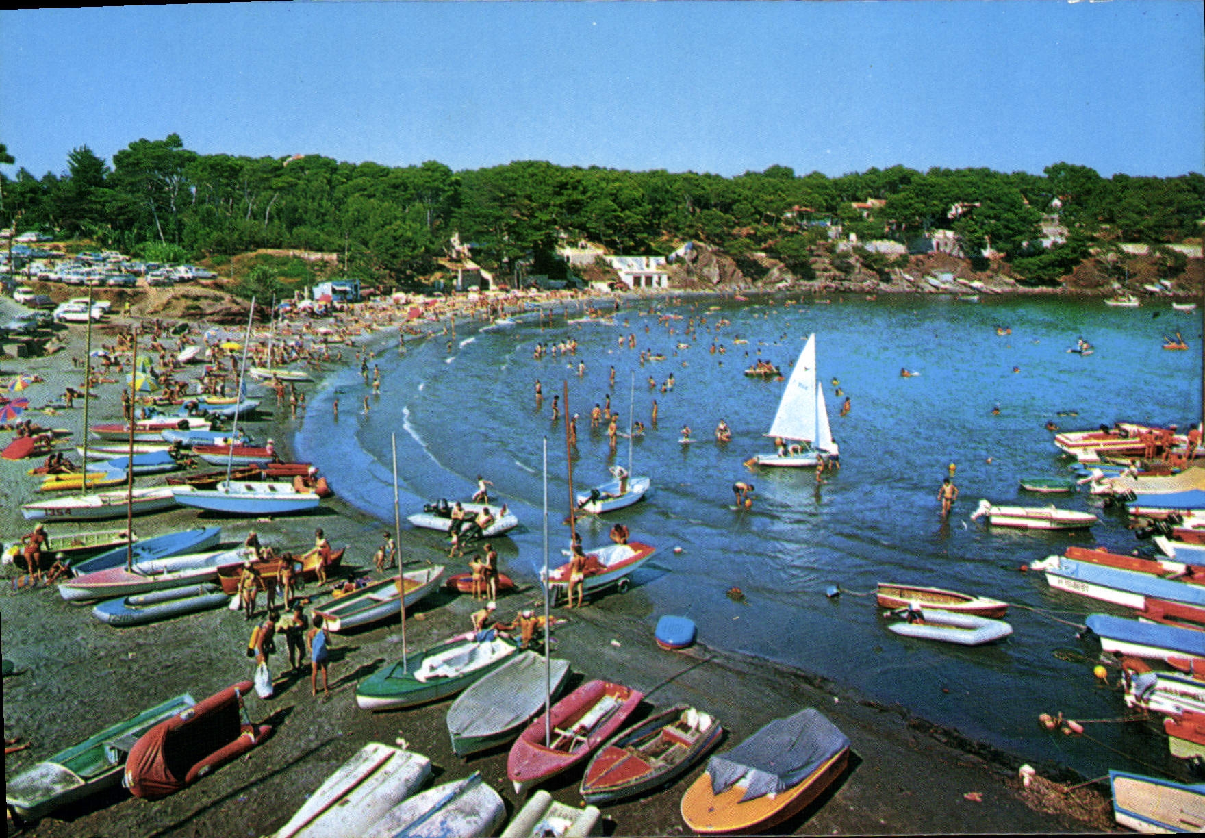 La plage de Fabrégas — La Seyne-sur-Mer — édition CPAdeCollection