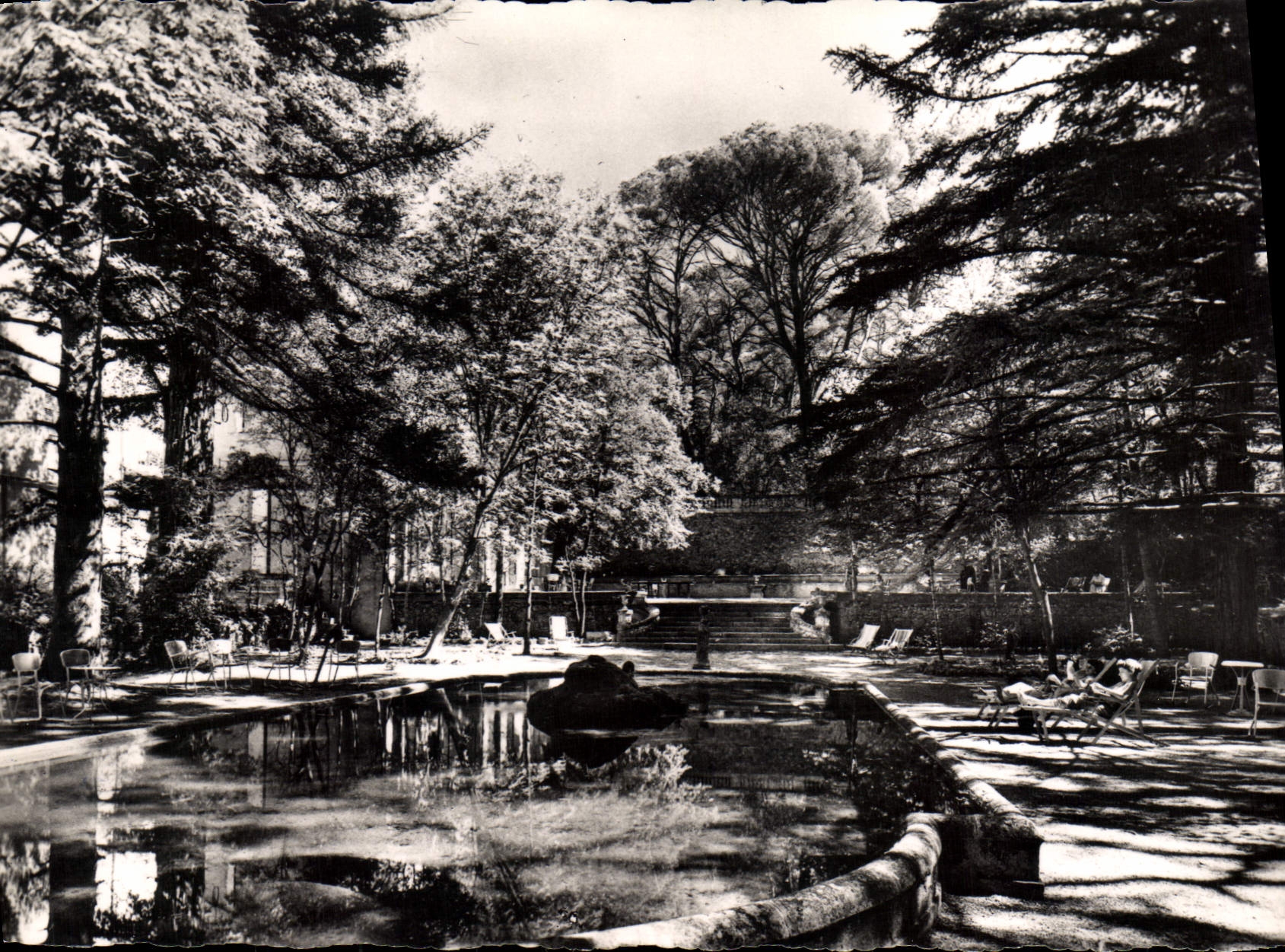 CPSM Parc du Chateau de Mont Vert Maison de Repos pour Dames et Jeunes Filles 