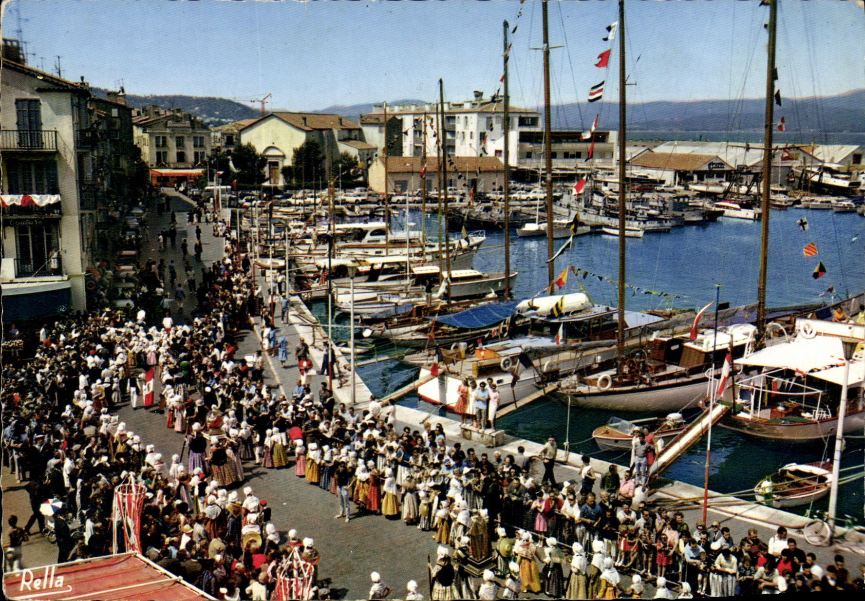 Saint-Tropez — Jeunes Provençales aux fêtes de la Bravade — Édition Rella