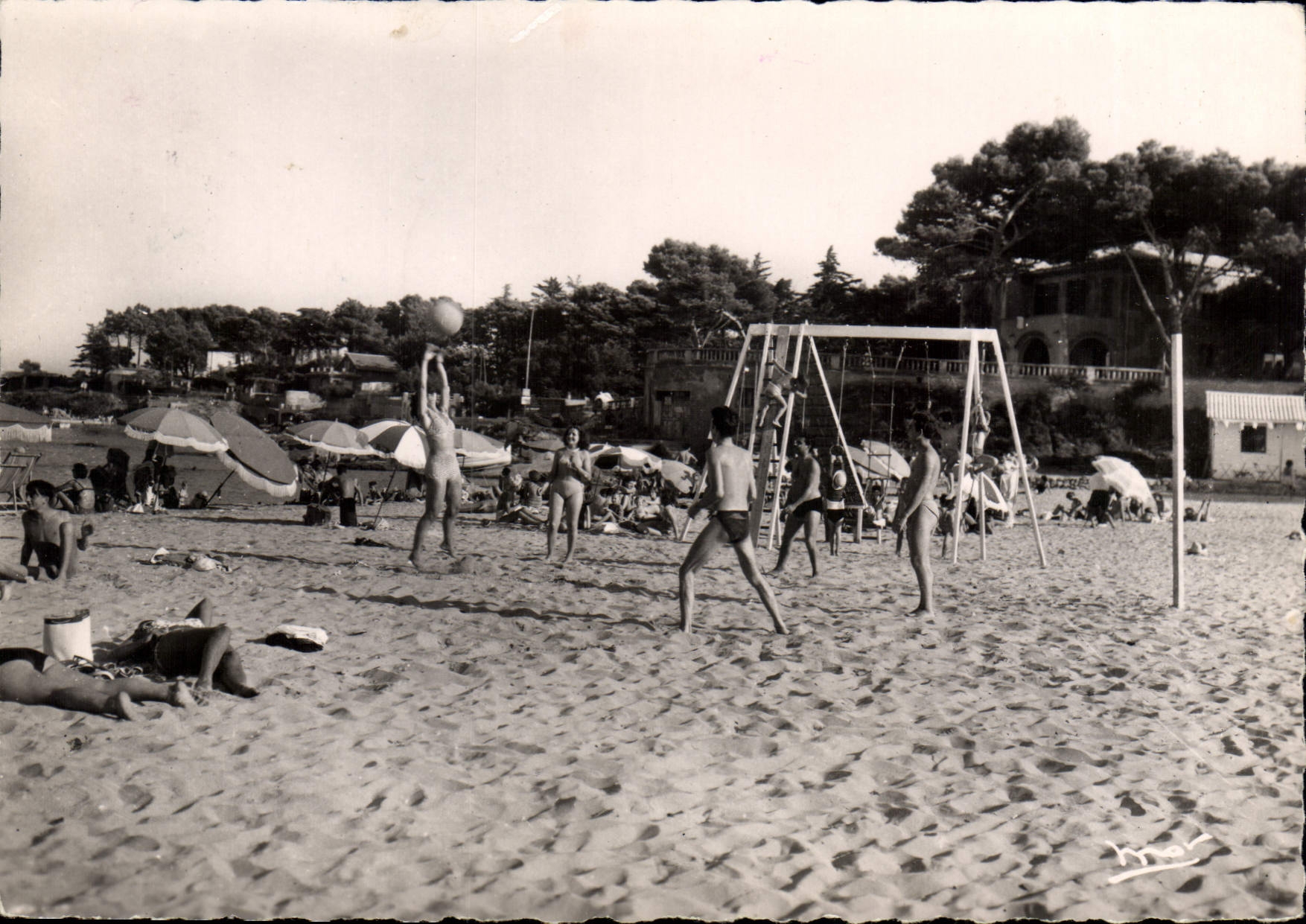 CPSM St Aygulf Var Un coin de la Plage 