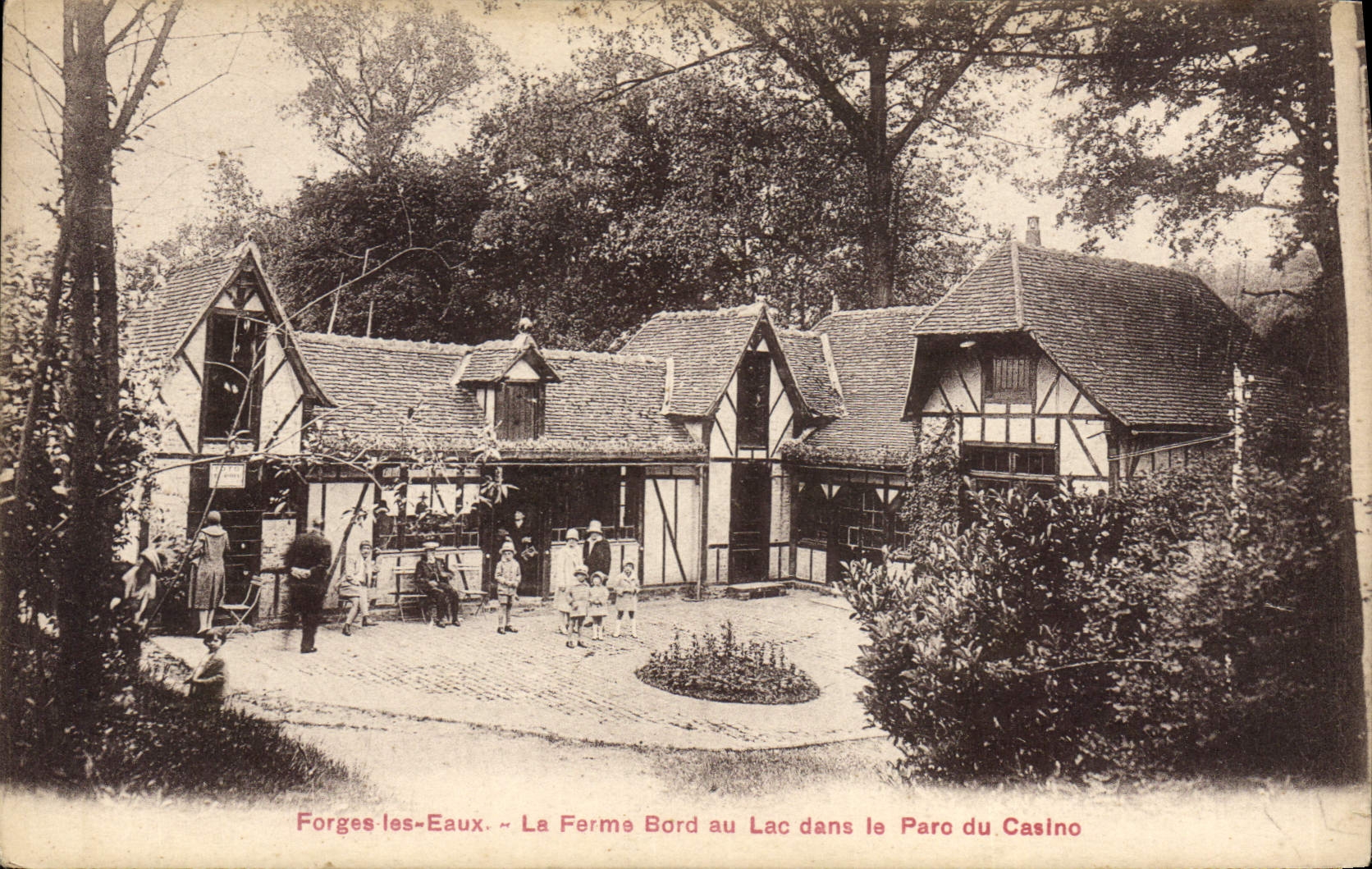 CPA Forges les Eaux la Ferme bord au lac dans le parc du casino 