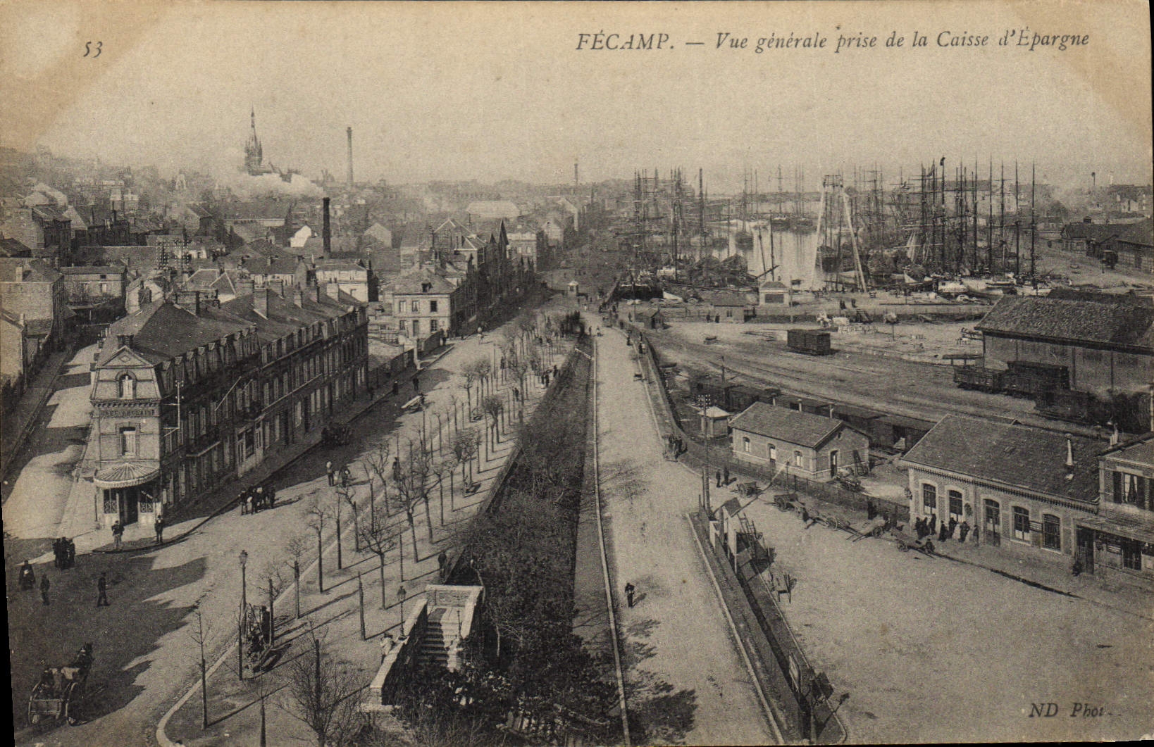 CPA Fecamp vue generale prise de la Caisse d'Epargne 