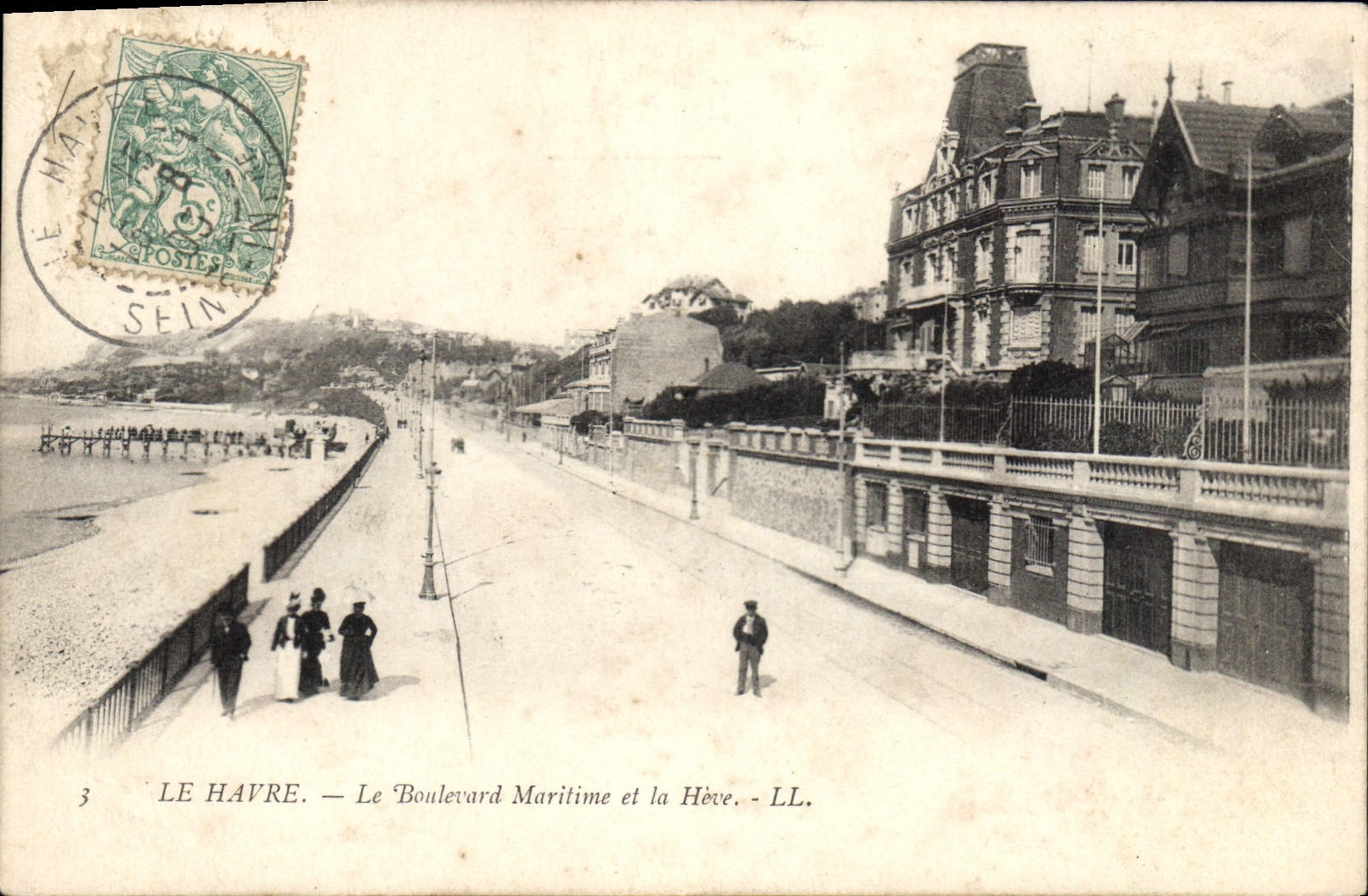 CPA Le Havre le boulevard Maritime et la Heve 