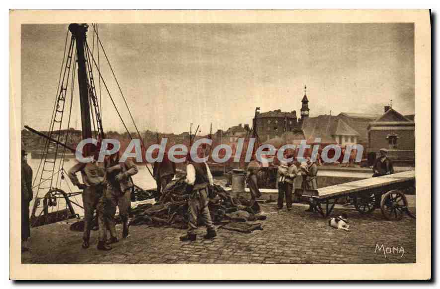 CPA Dieppe l'avant port preu de la Polssonnerie de Gros 