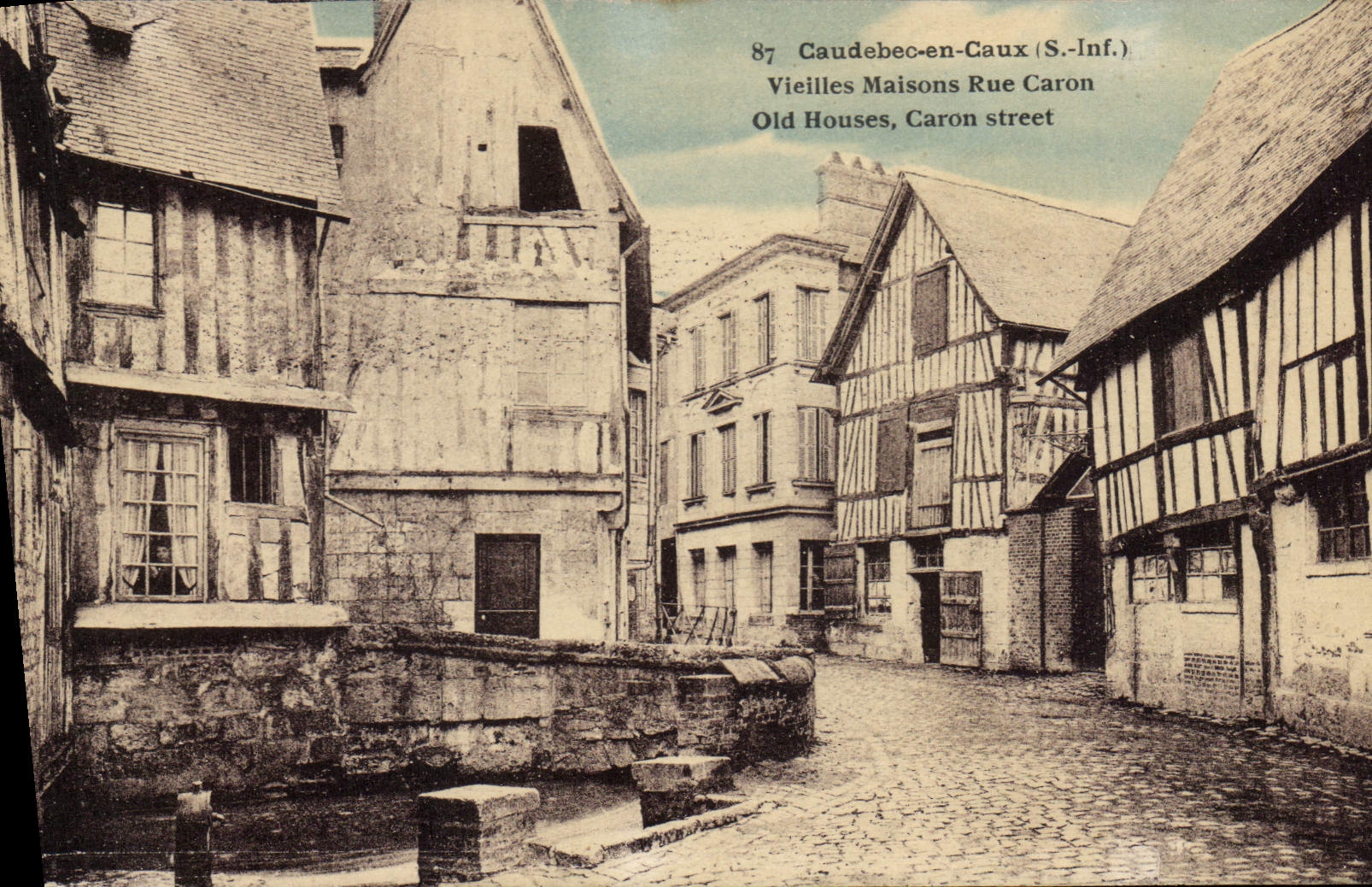 CPA Caudebec en Caux Vieilles Maisons Rue Caron 