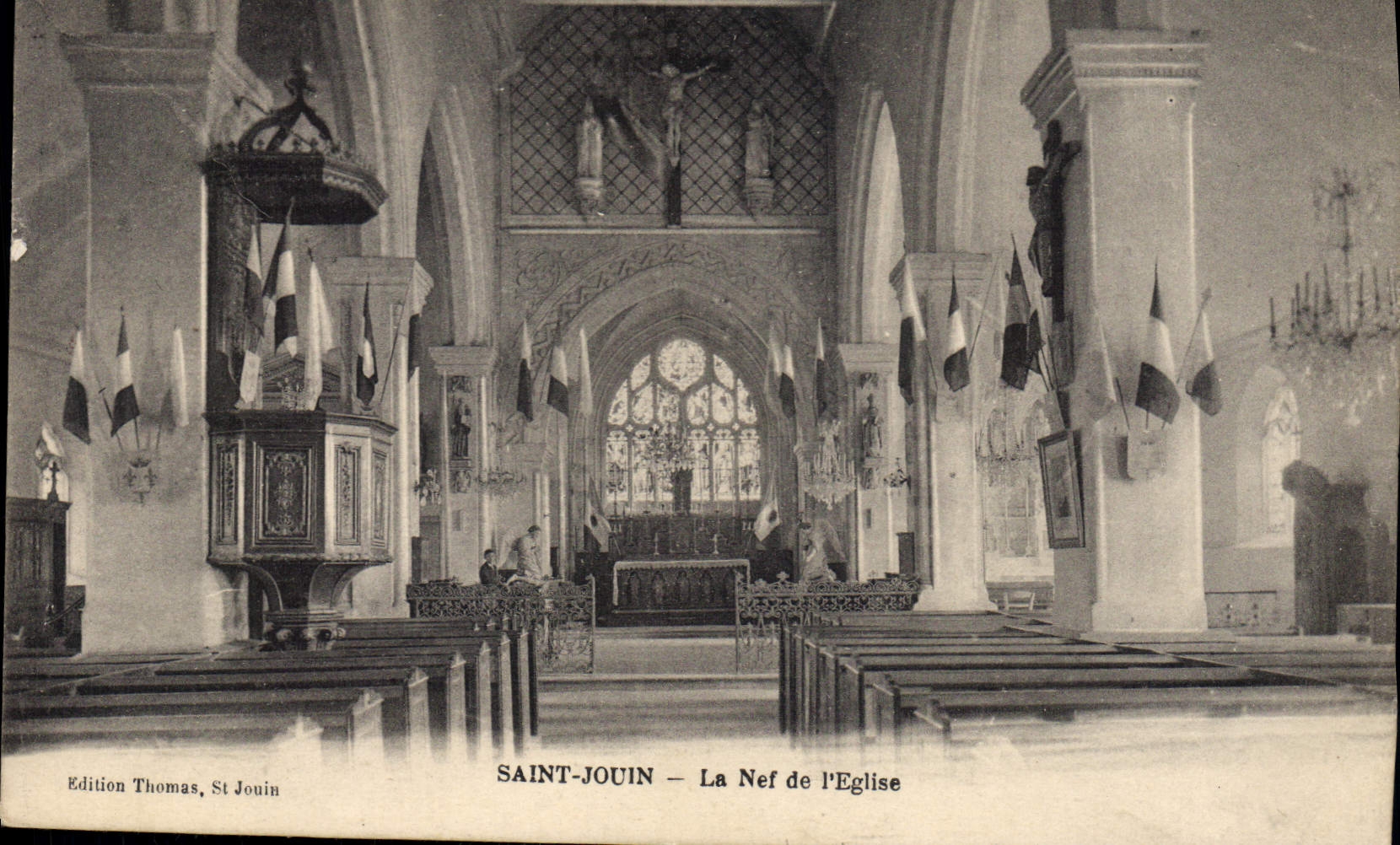 CPA Saint Jouin La Nef de l'Eglise 