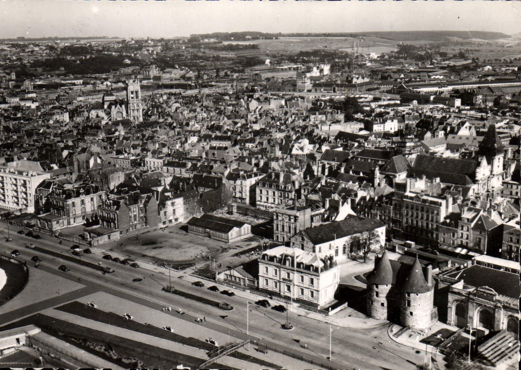 Dieppe — Vue aérienne de la ville — Édition GALF, Paris