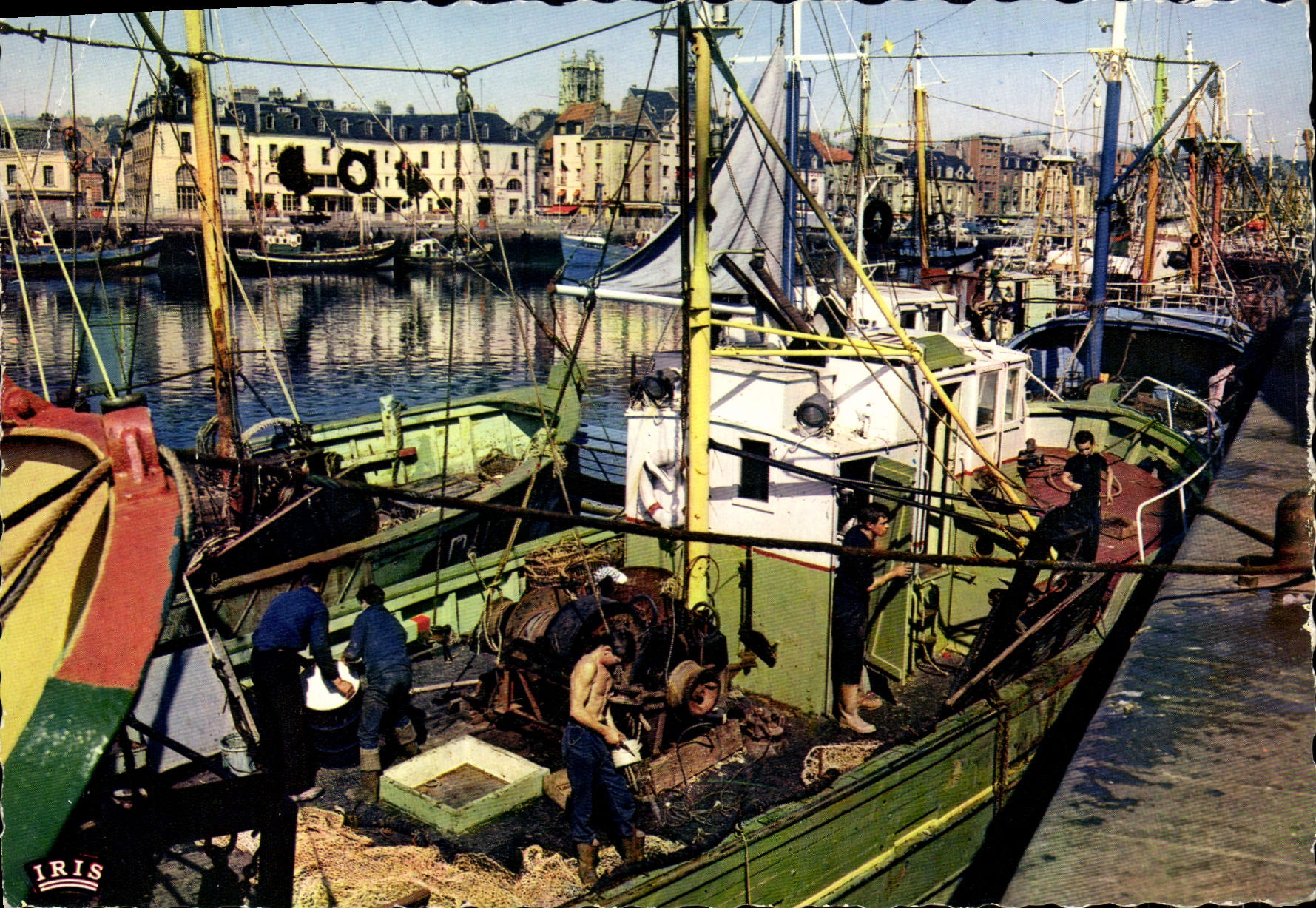 CPSM Dieppe Seine Maritime Les Chalutiers 