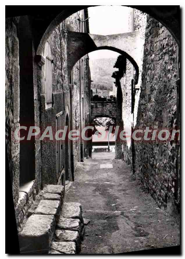 Vence — Une vieille rue pittoresque — la rue Ste-Luce — CPAdeCollection