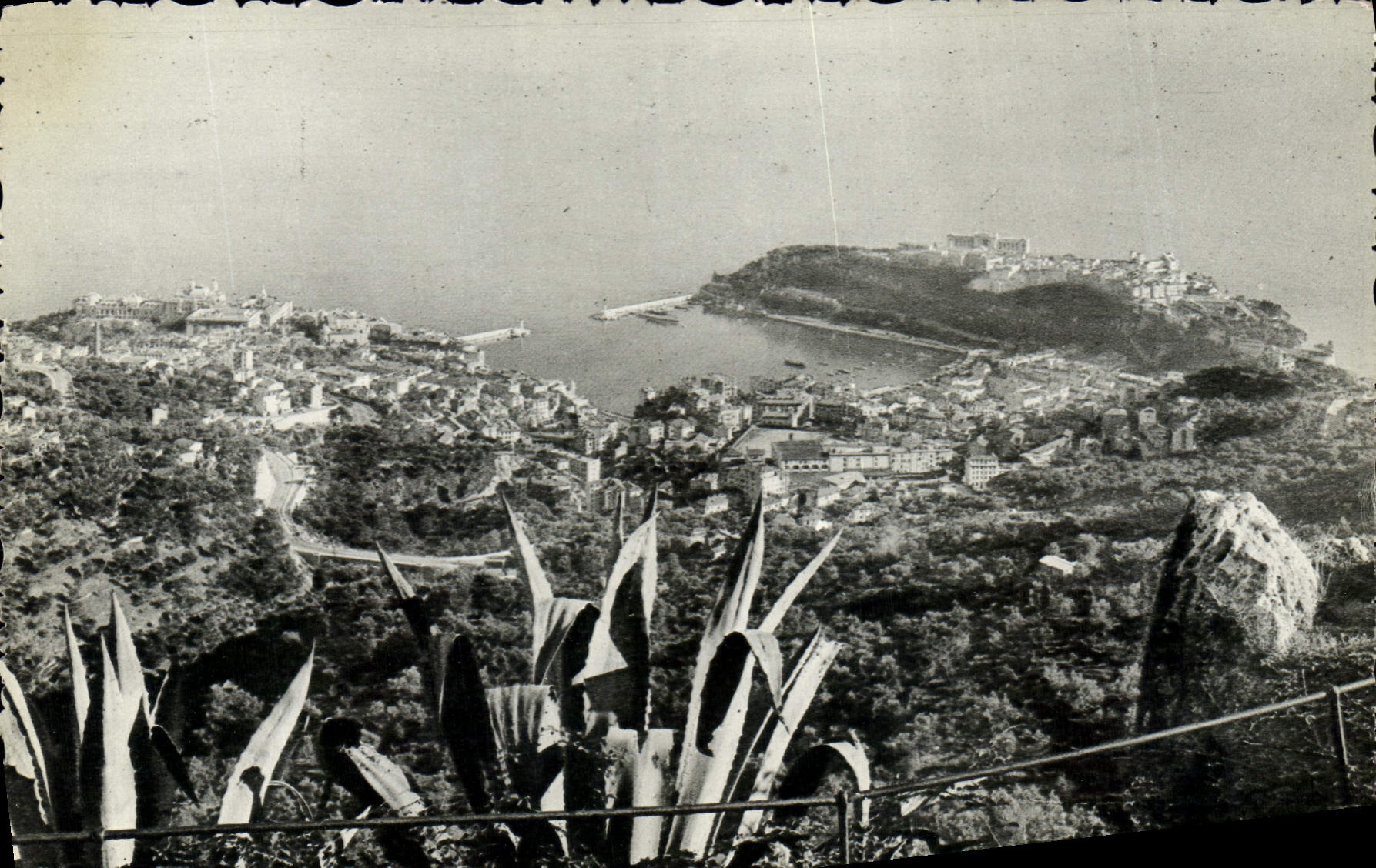 Vue générale prise de la Turbie — Principauté de Monaco — Édition Monaco Publicité, n° 001039
